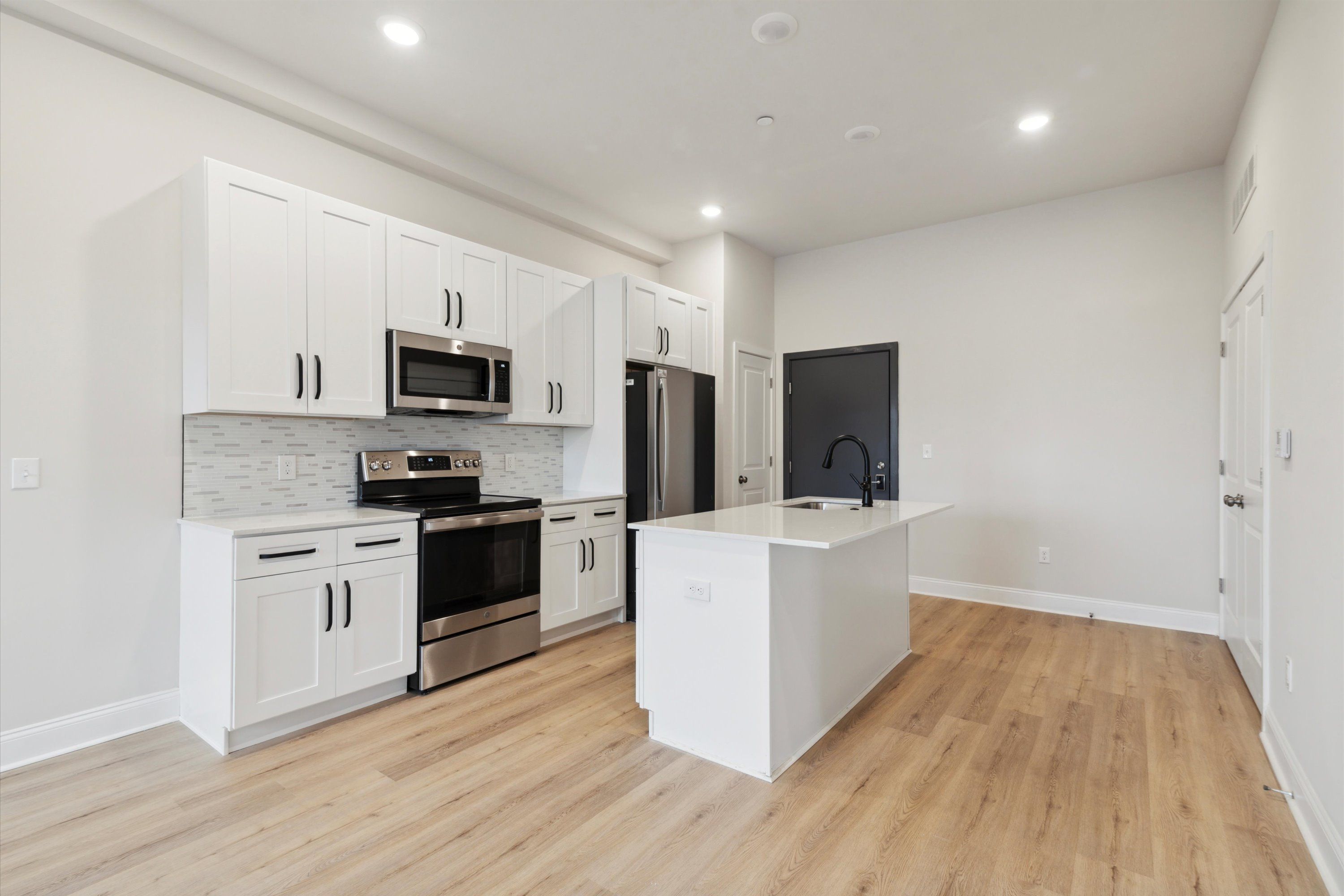 2157 E LEHIGH AVE Unit 307
