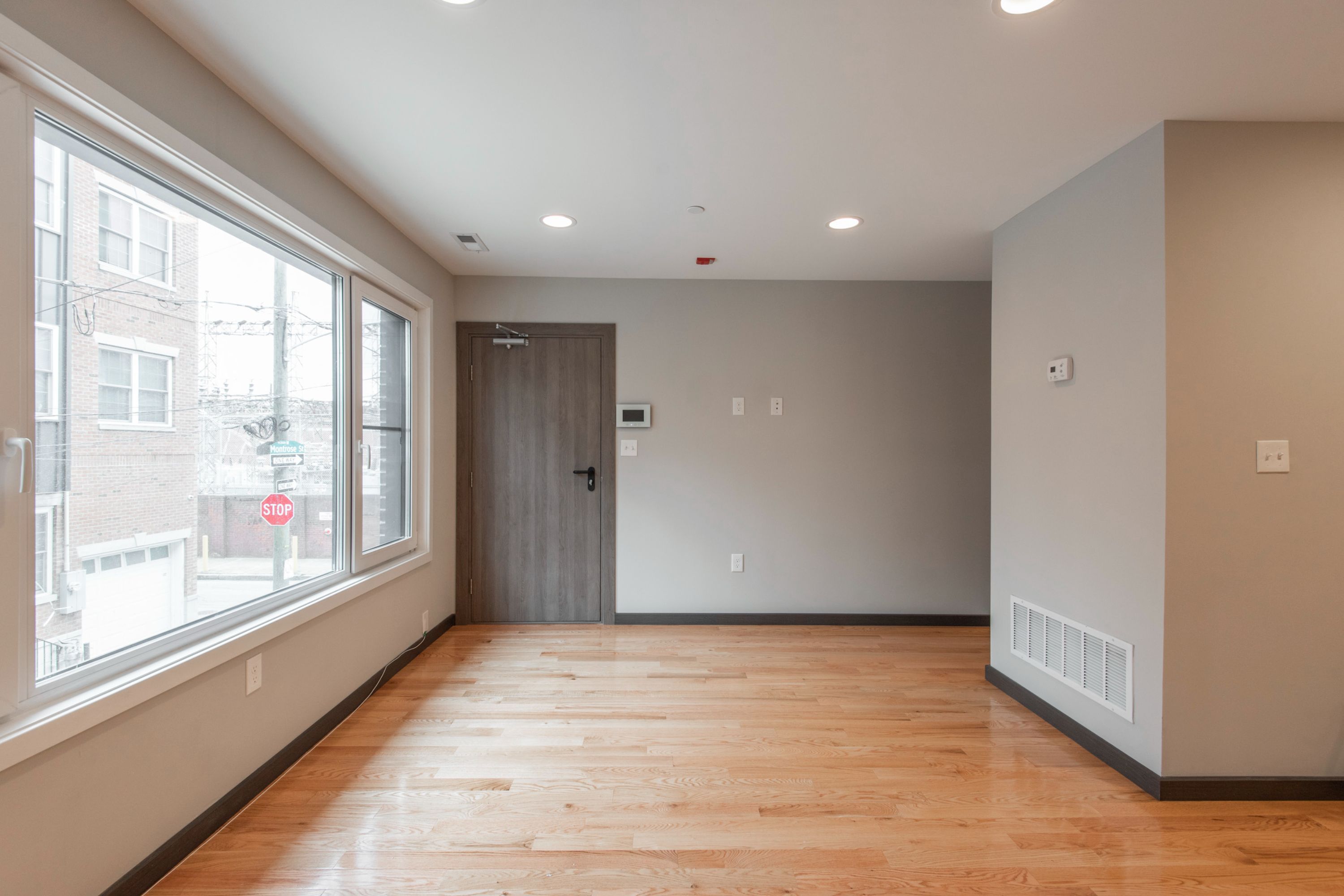 2545-47 MONTROSE ST Unit B