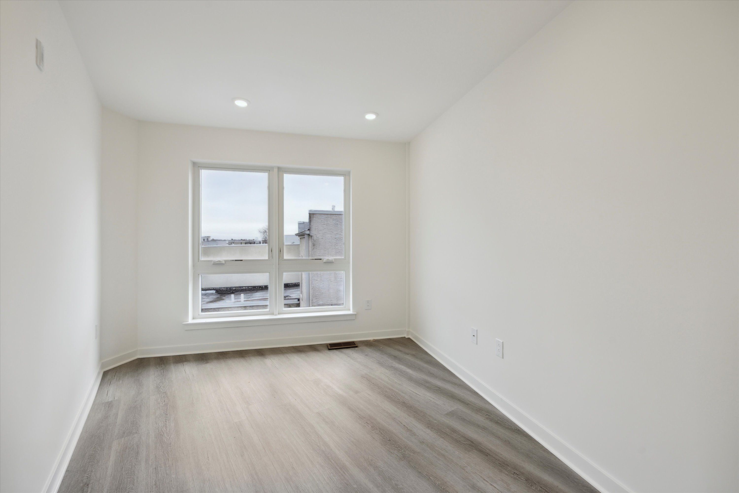 2451 FRANKFORD AVE Unit 203