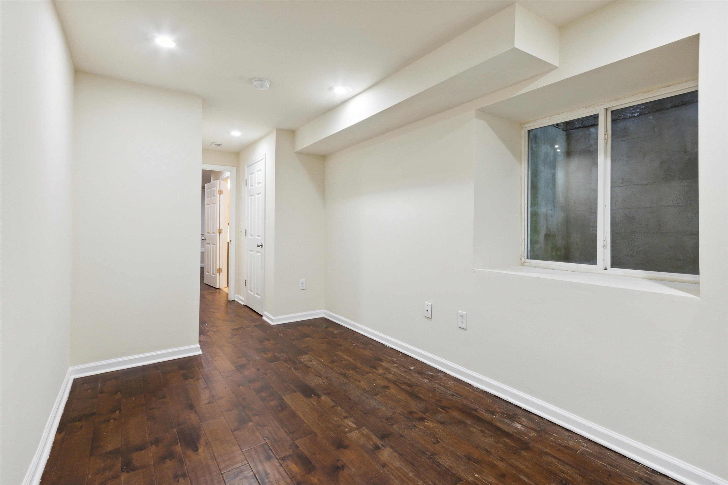 1804 W MONTGOMERY AVE