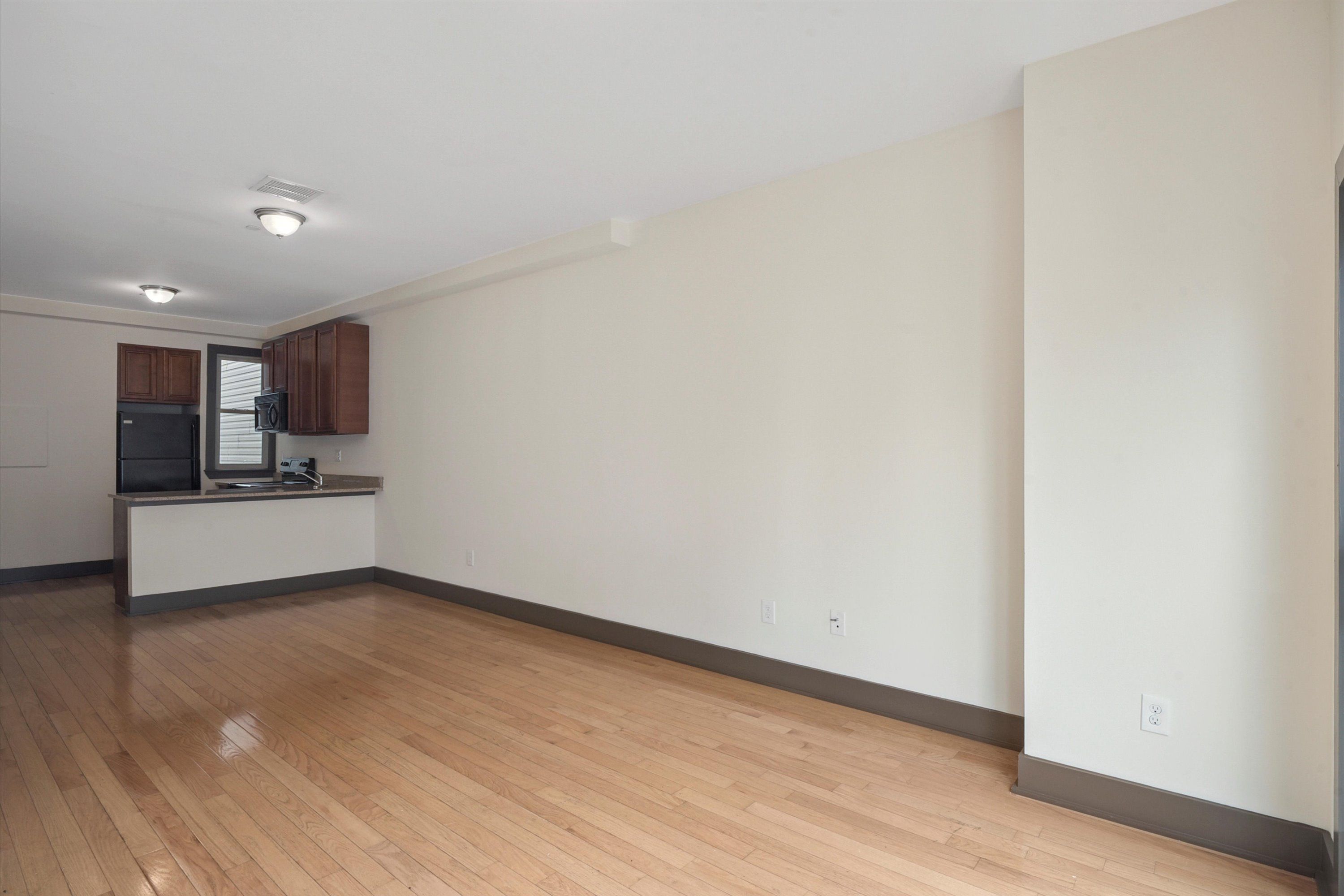 1947 N GRATZ ST Unit 2