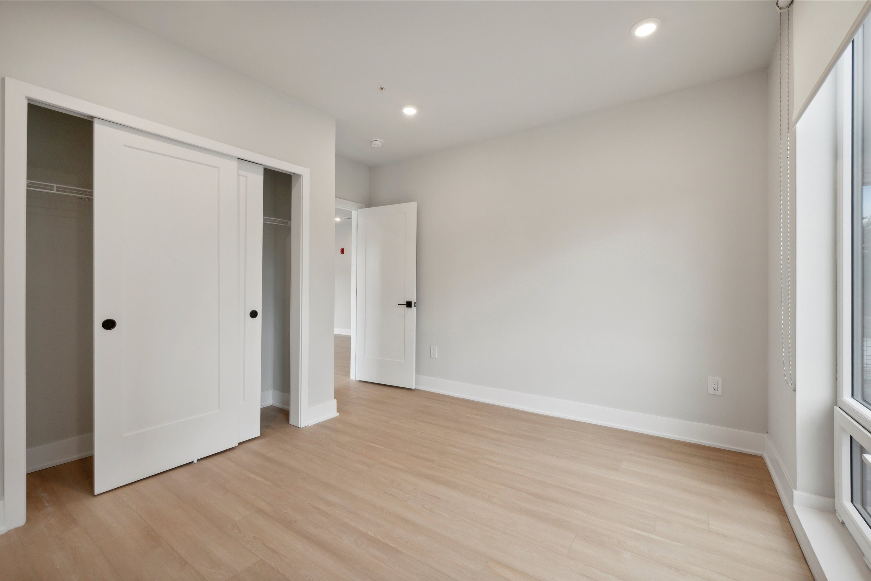 6910 Ridge Avenue Unit 418