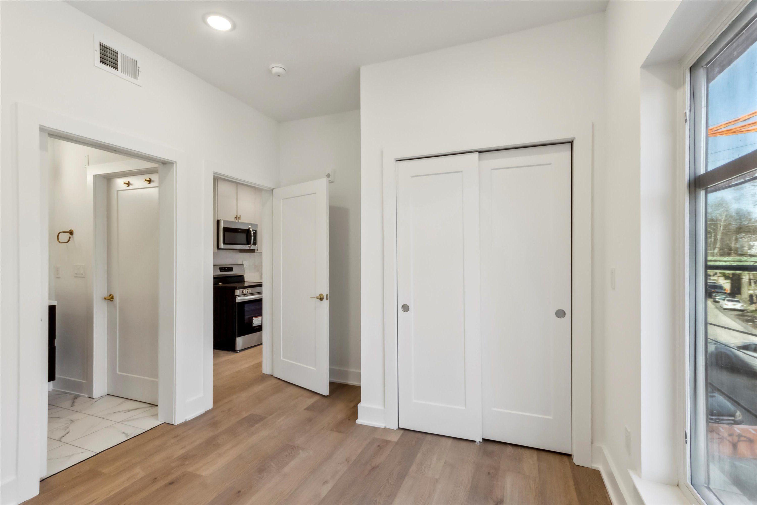 367 W Hortter St Unit 203