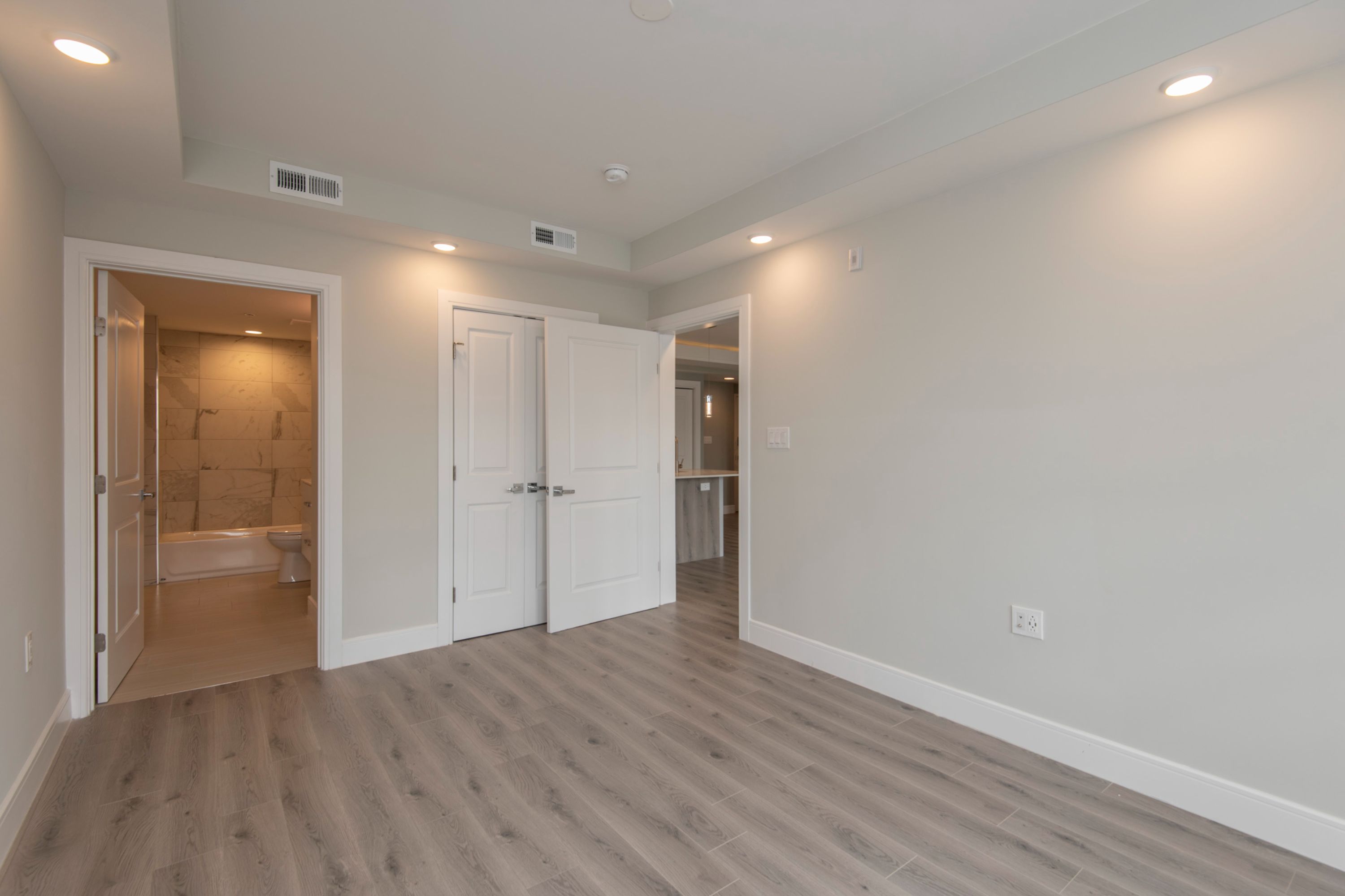 1133 E COLUMBIA AVE Unit 302