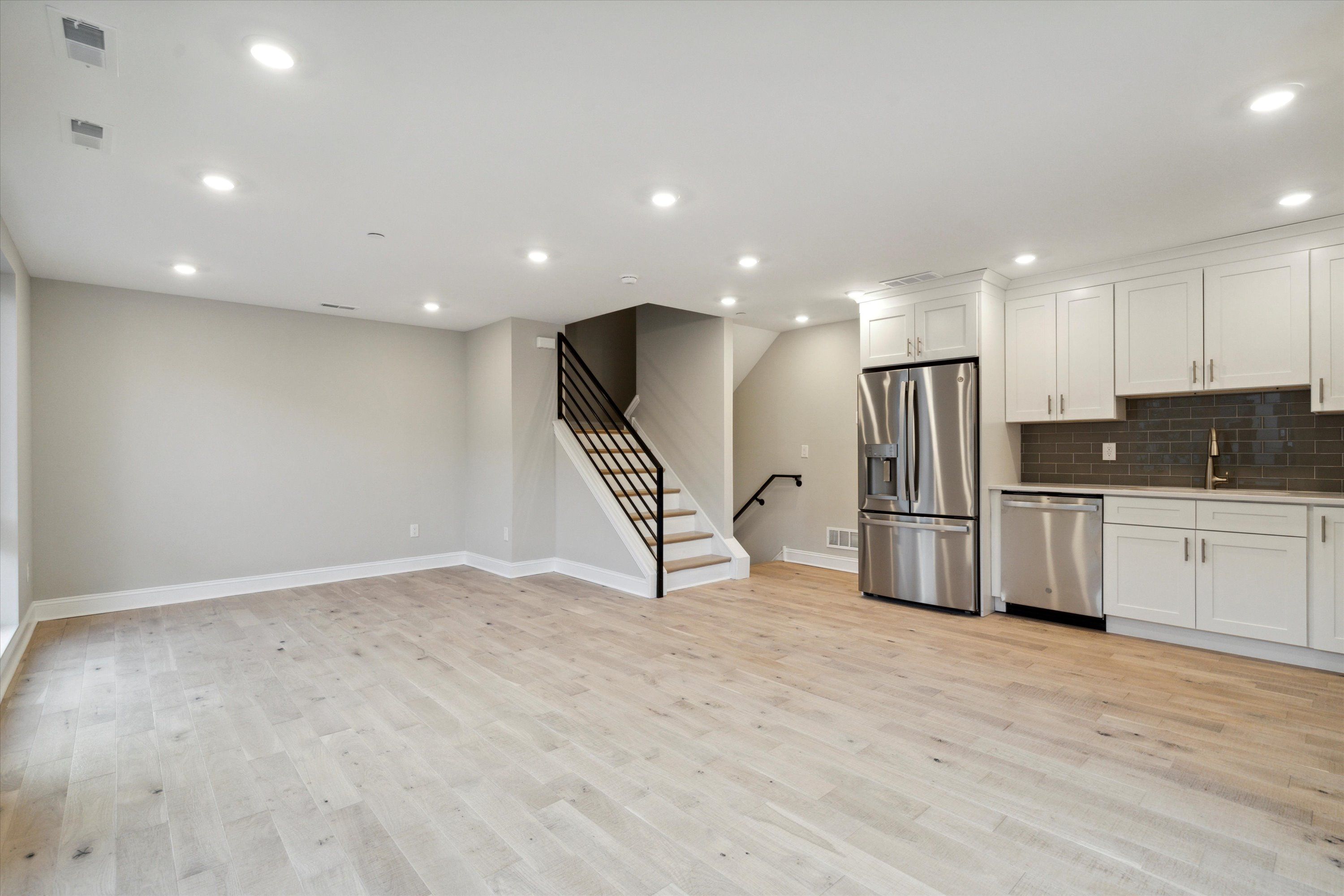 249 W OXFORD ST Unit 1