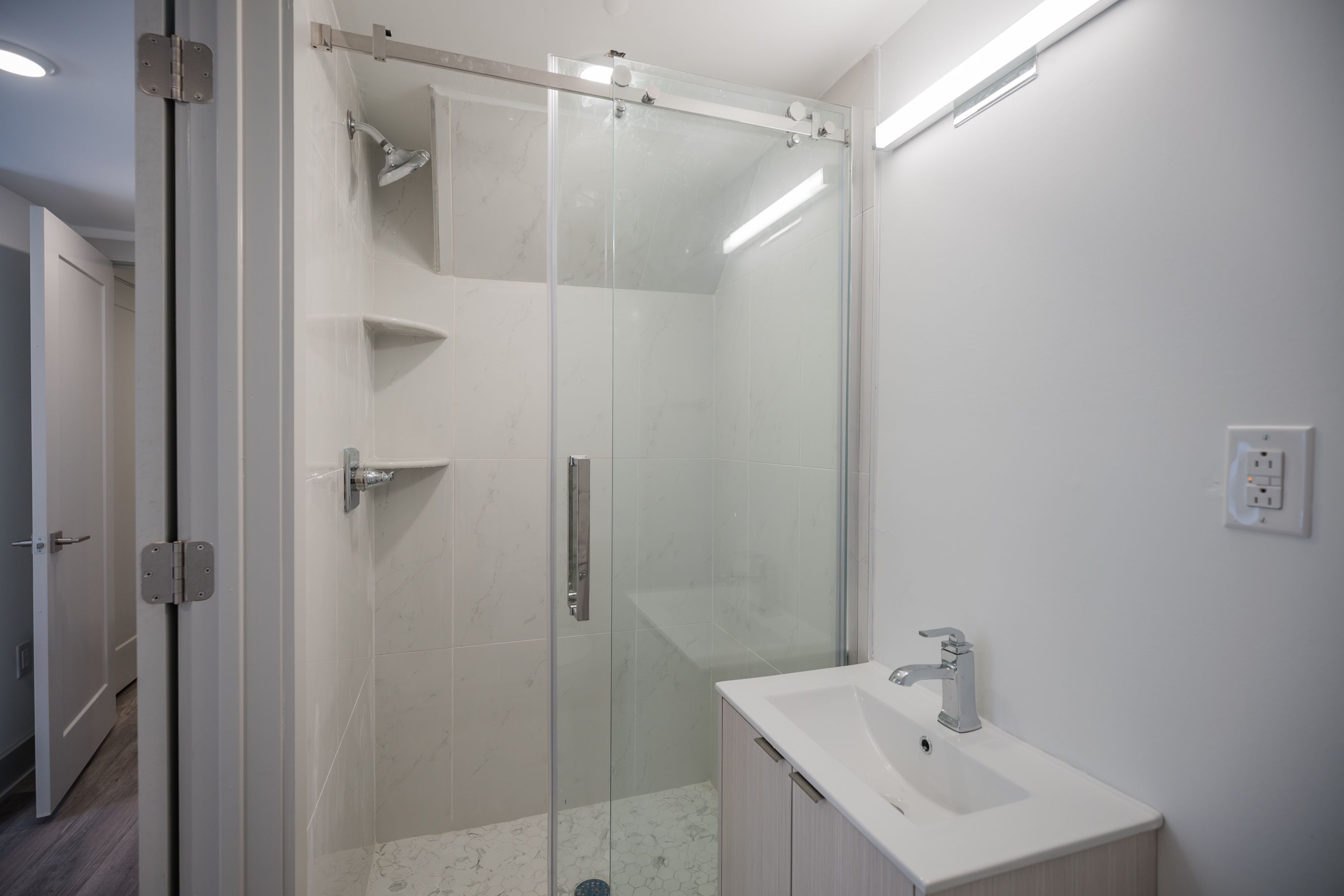 3213 HAVERFORD AVE Unit 4