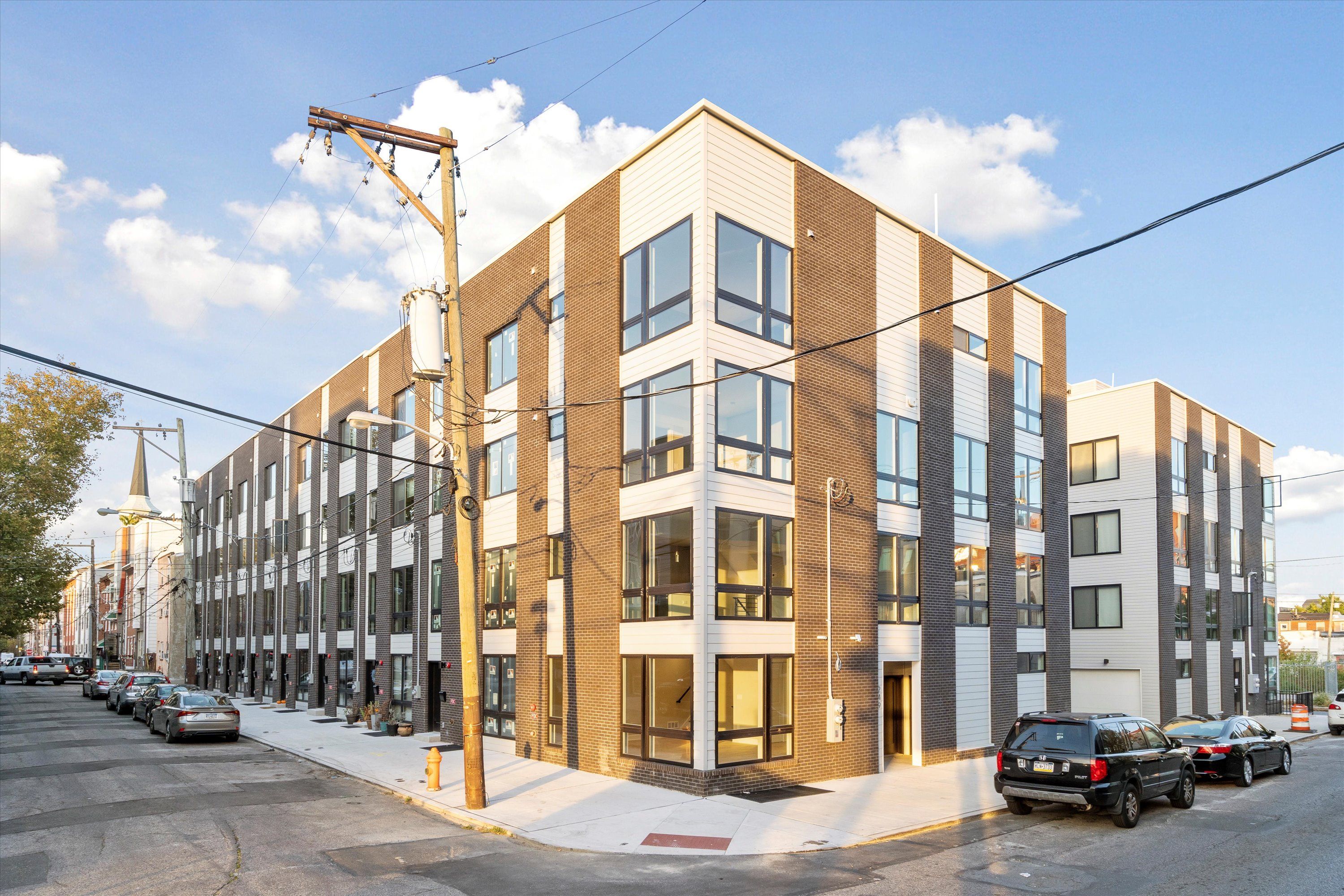249 W OXFORD ST Unit 1