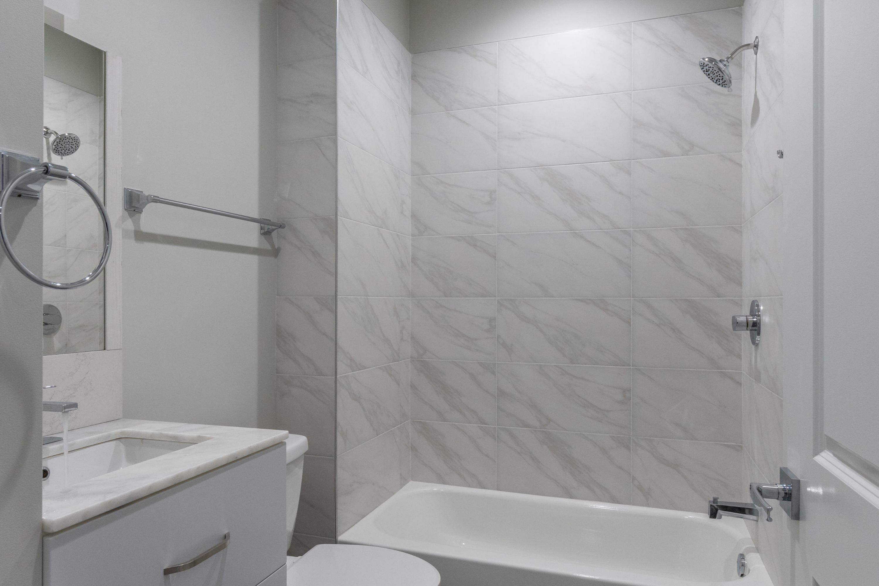 1133 E COLUMBIA AVE Unit 102