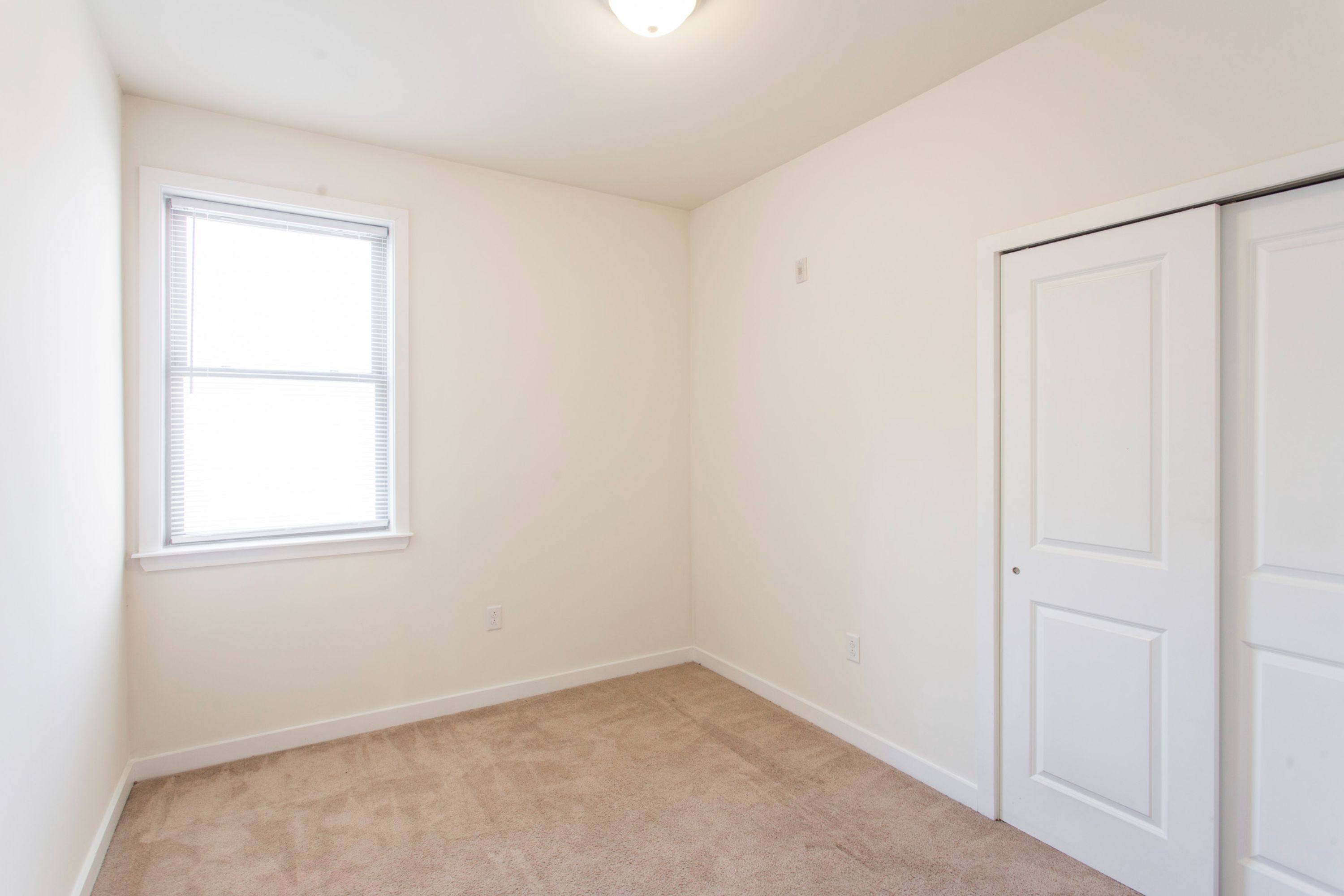 1310 N CARLISLE ST Unit 2R