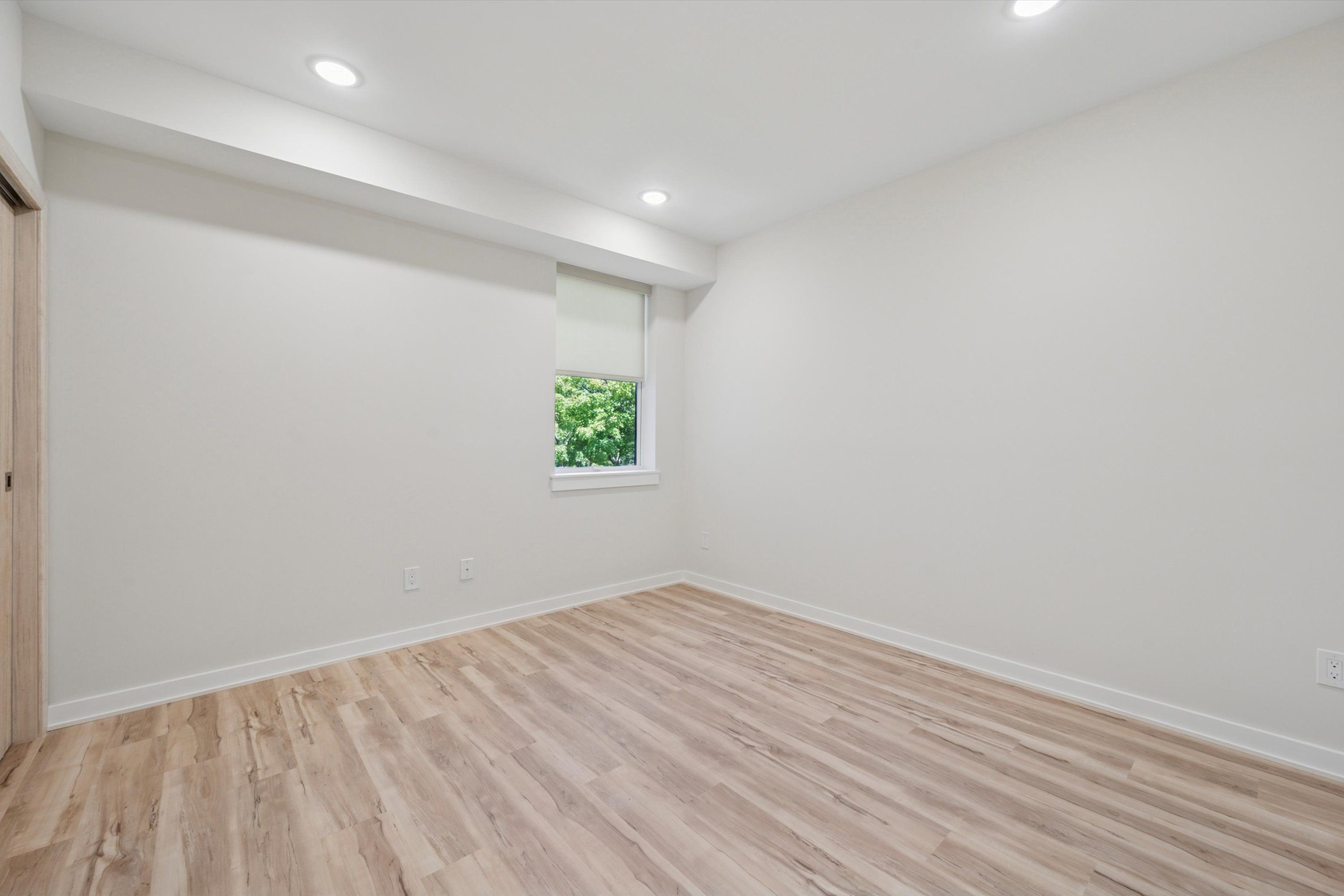 3729 LANCASTER AVE Unit 202