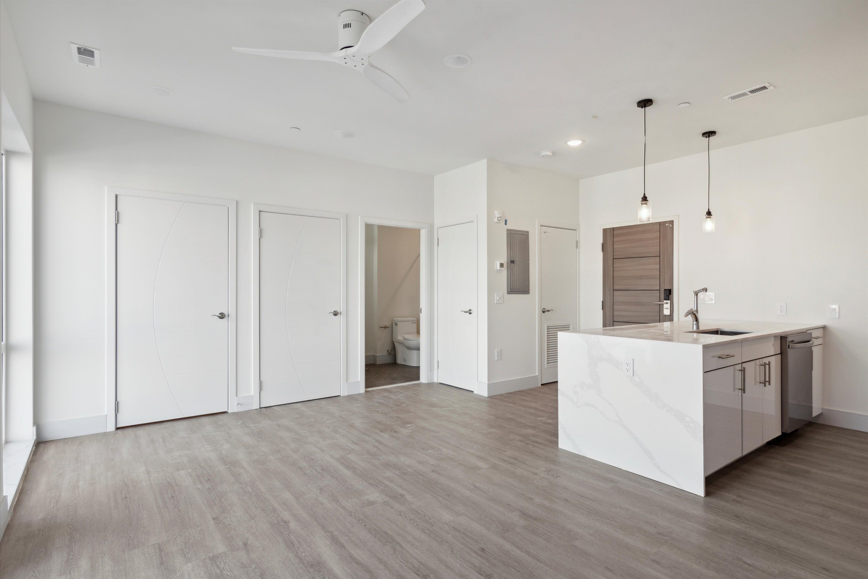 1221 E Fletcher St Unit 208