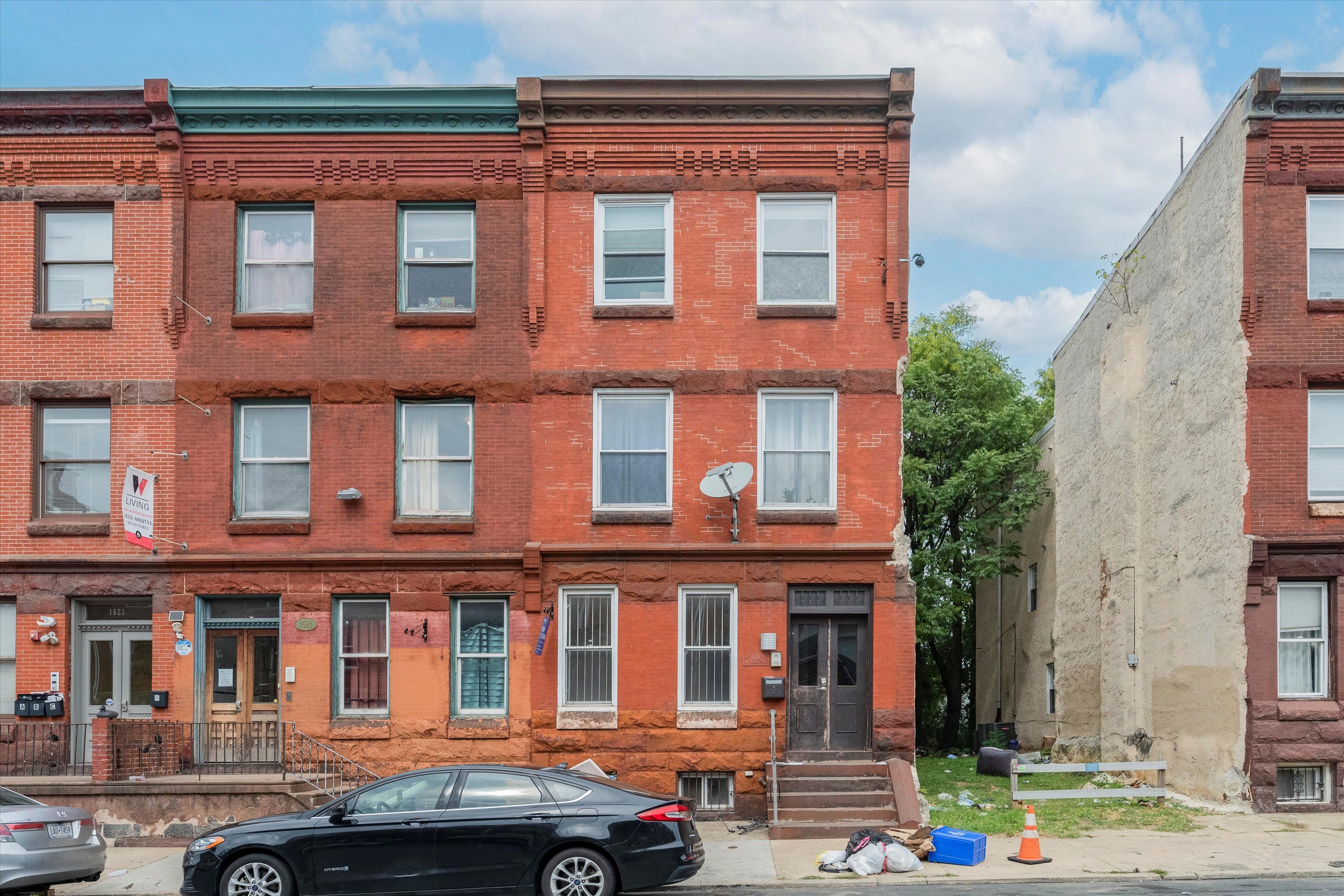 1619 DIAMOND ST Unit 1