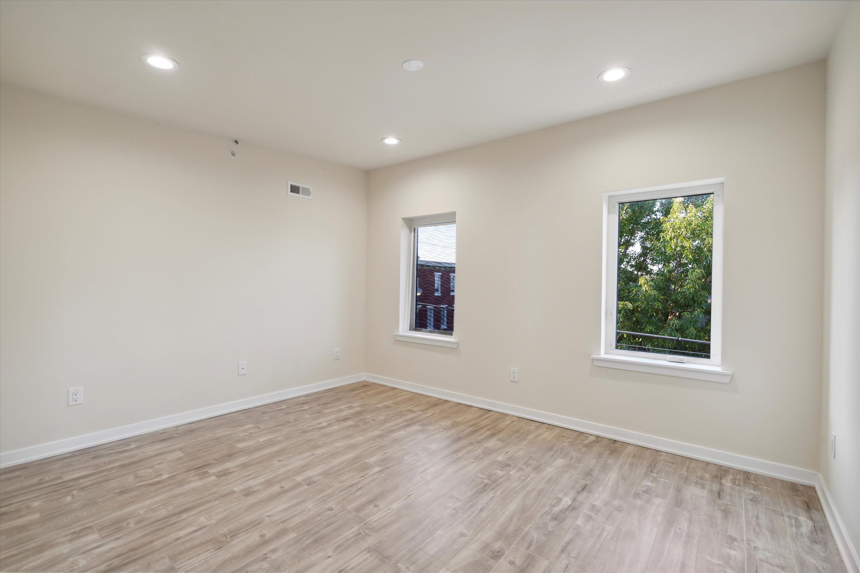 1820 W Montgomery Ave
