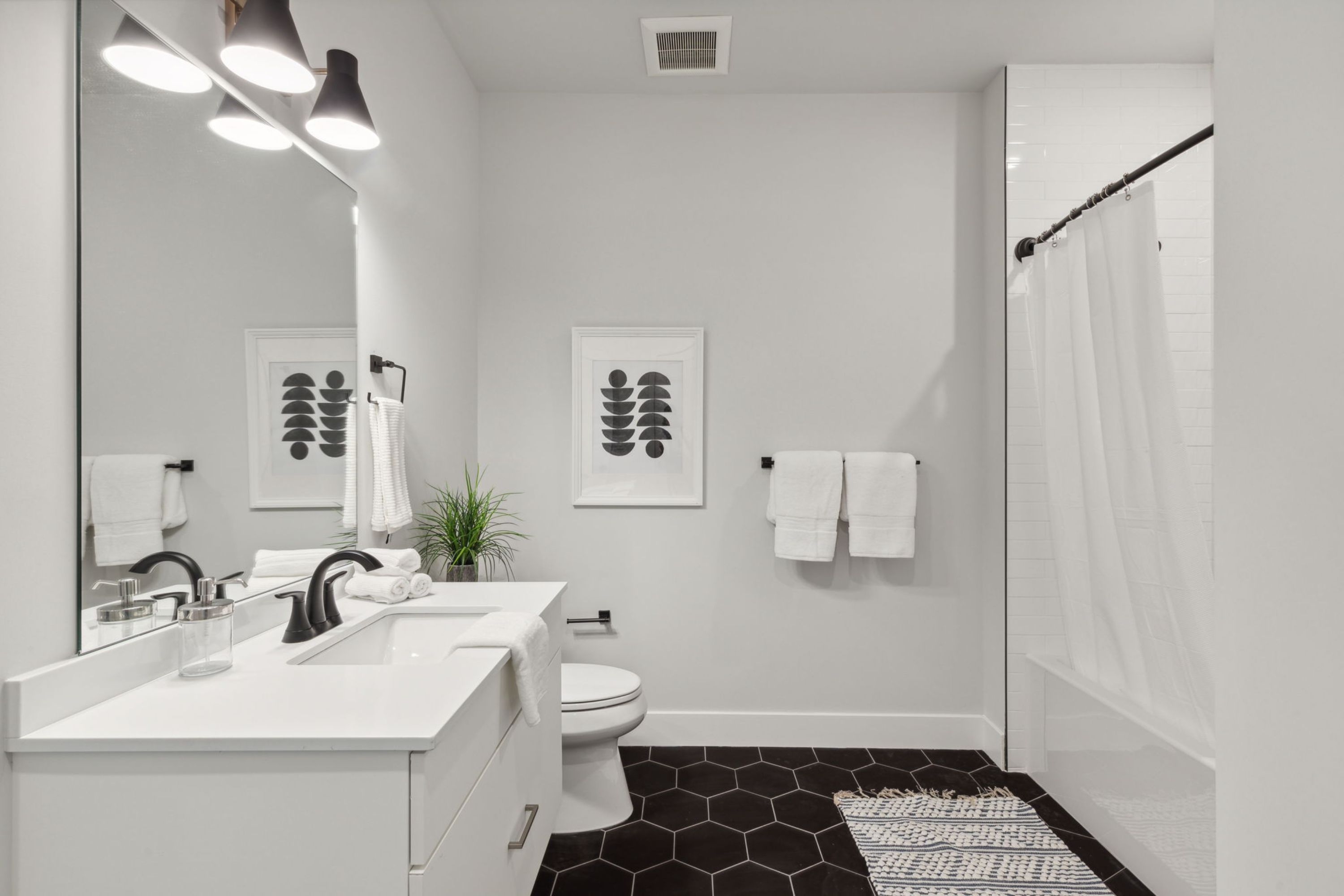 6910 Ridge Avenue Unit 412