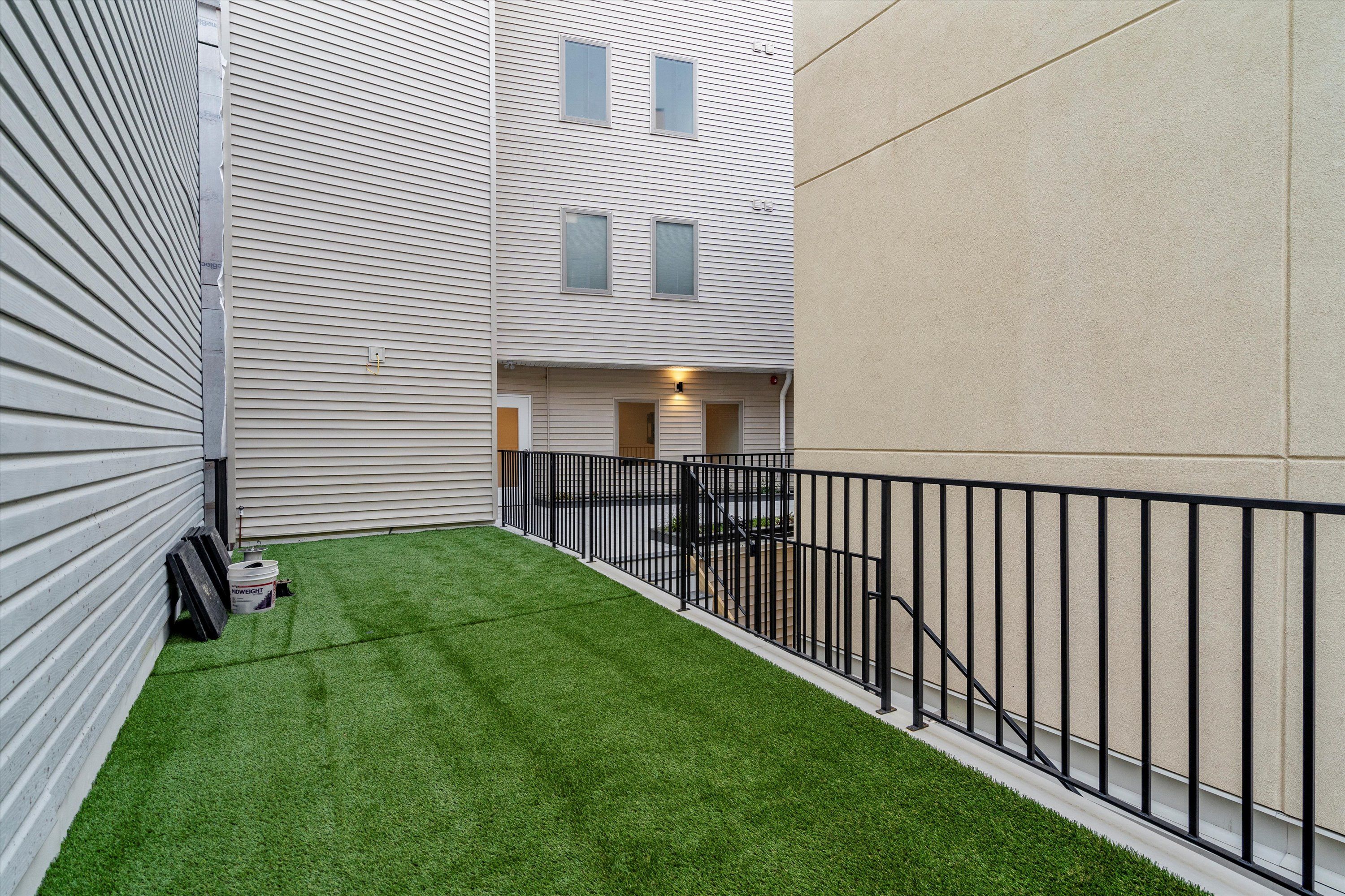 1643 N 2ND ST Unit 402