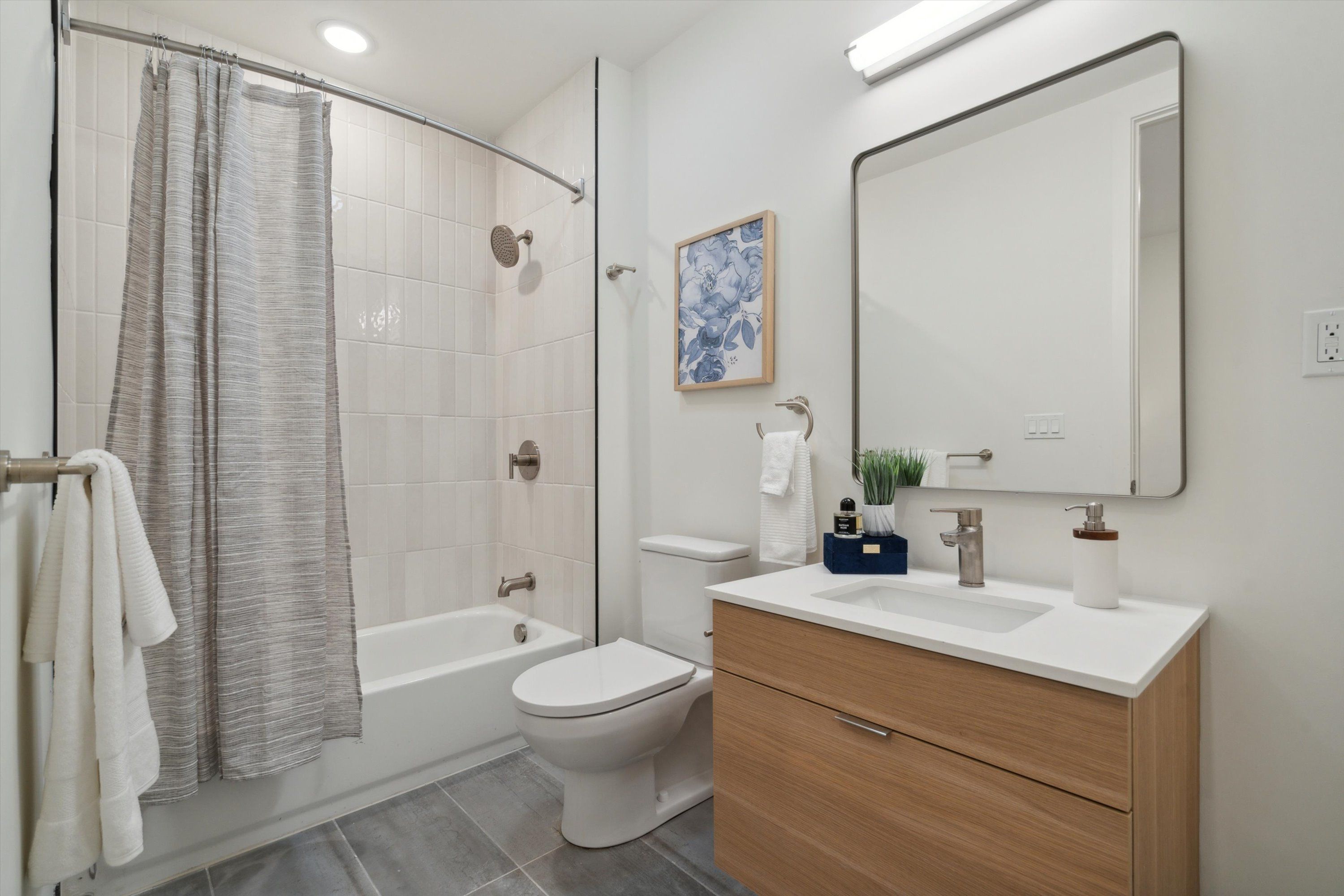 225 N 12TH ST Unit 404