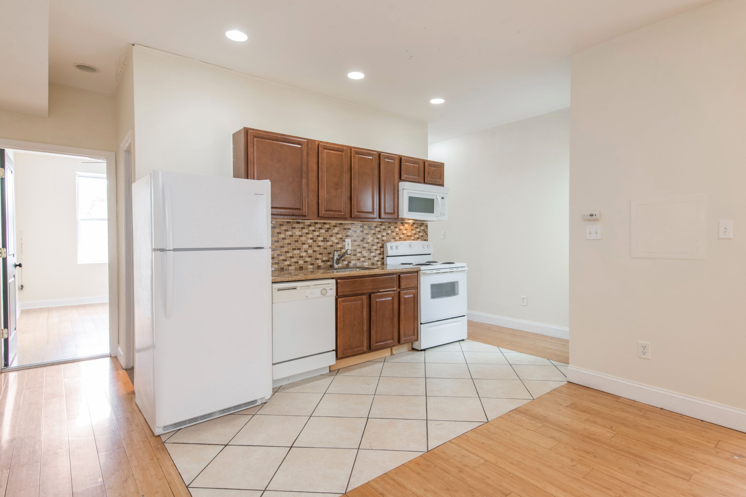 1619 DIAMOND ST Unit 3