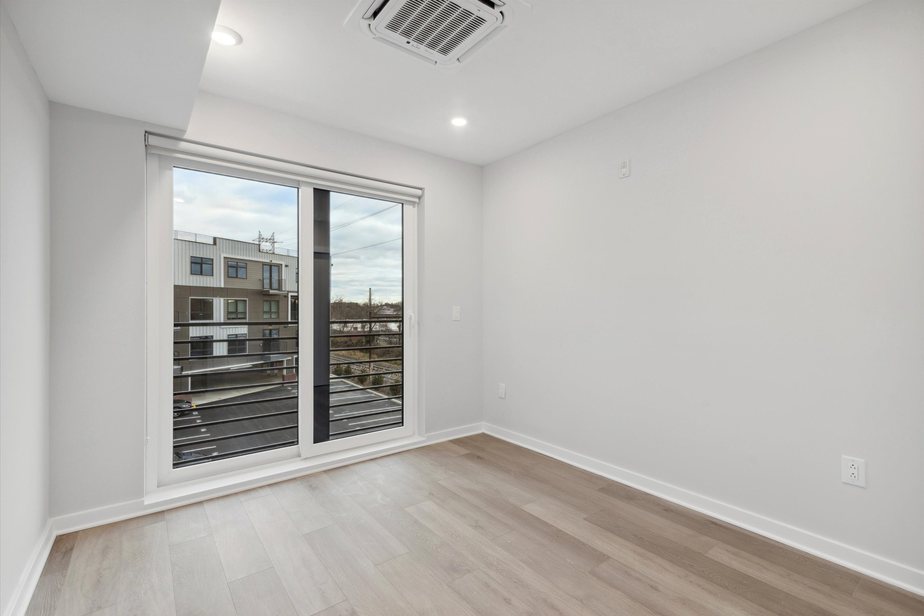 3449 SCOTTS LANE Unit B323