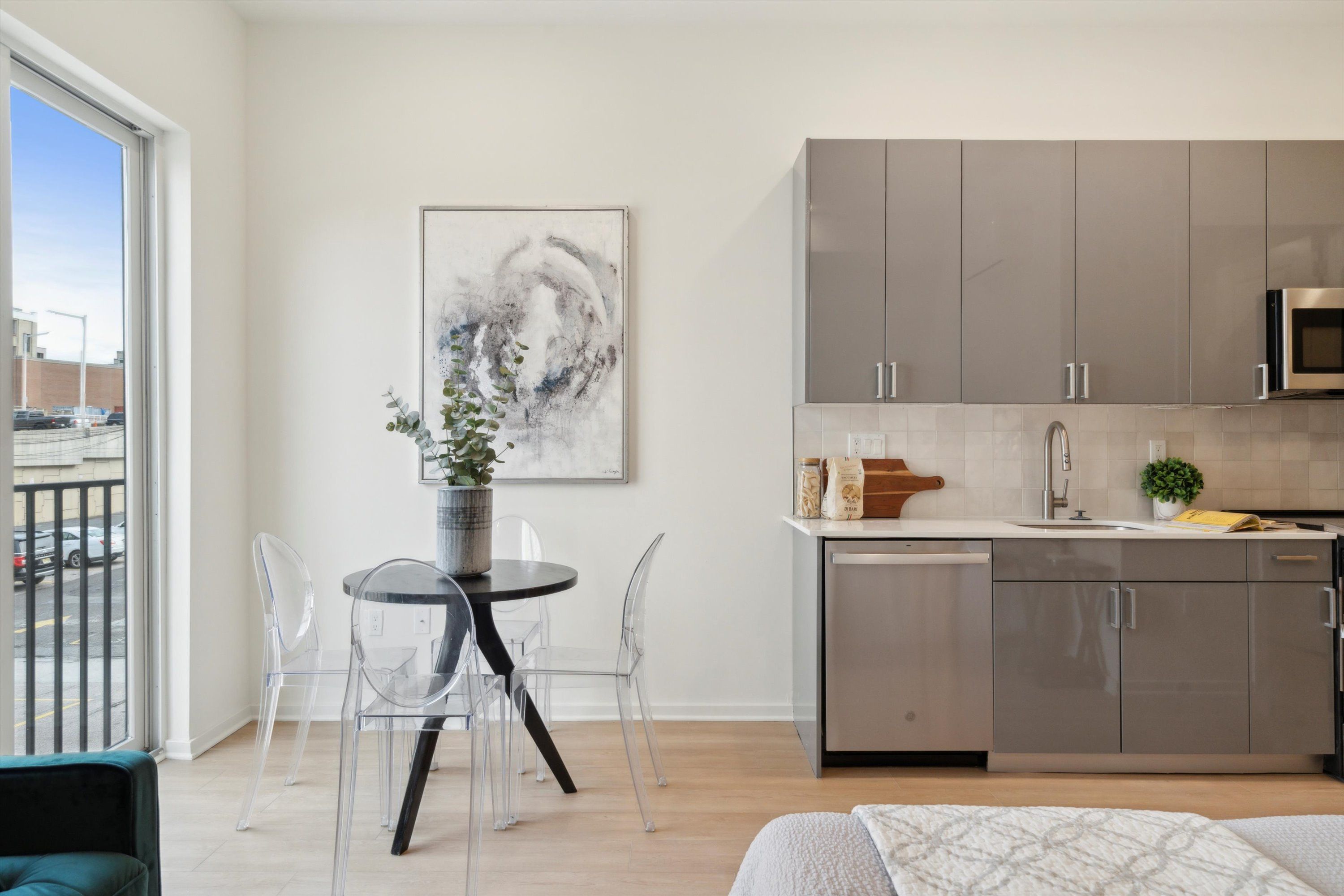 225 N 12TH ST Unit 305