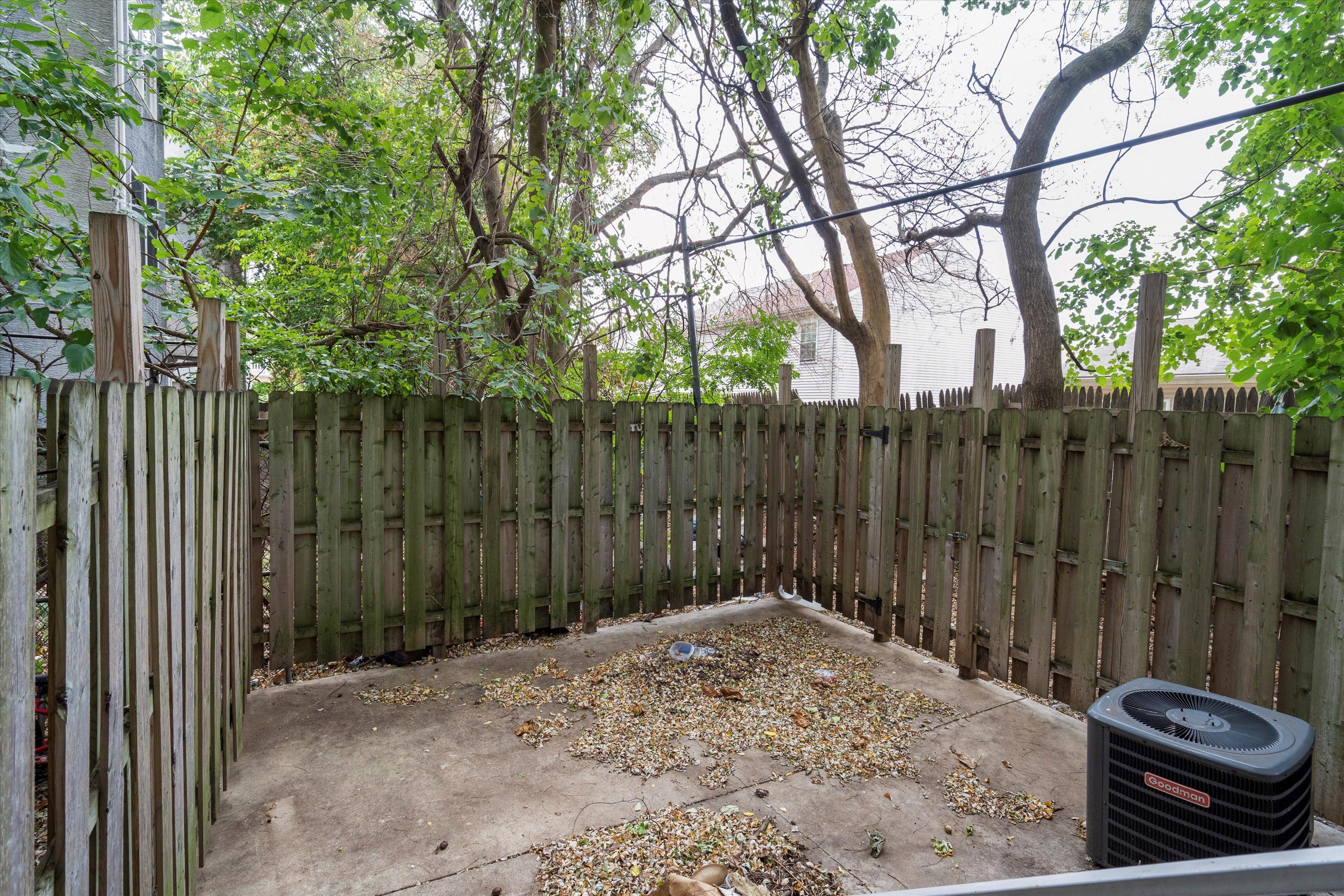1832 W MONTGOMERY AVE Unit A