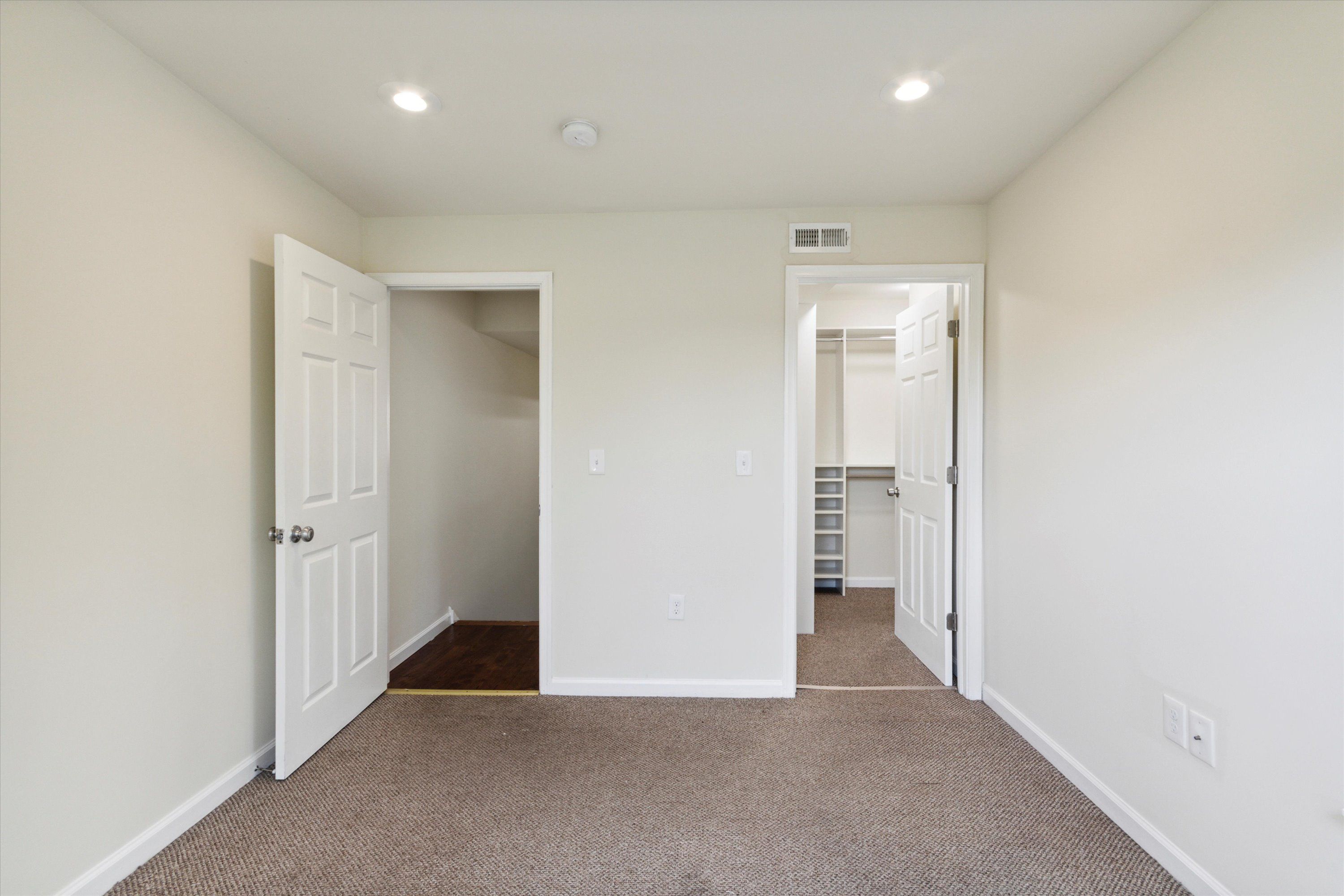 1804 W MONTGOMERY AVE