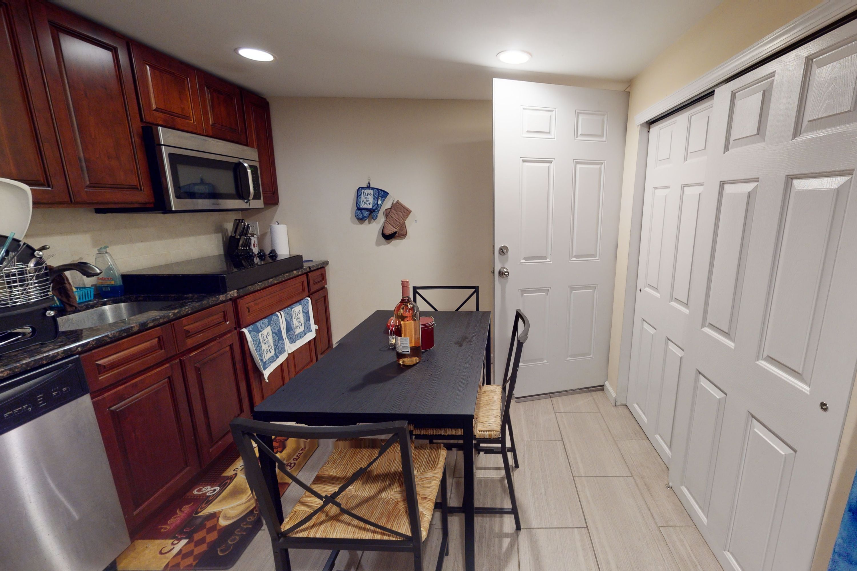 623 S 42nd St Unit Lower