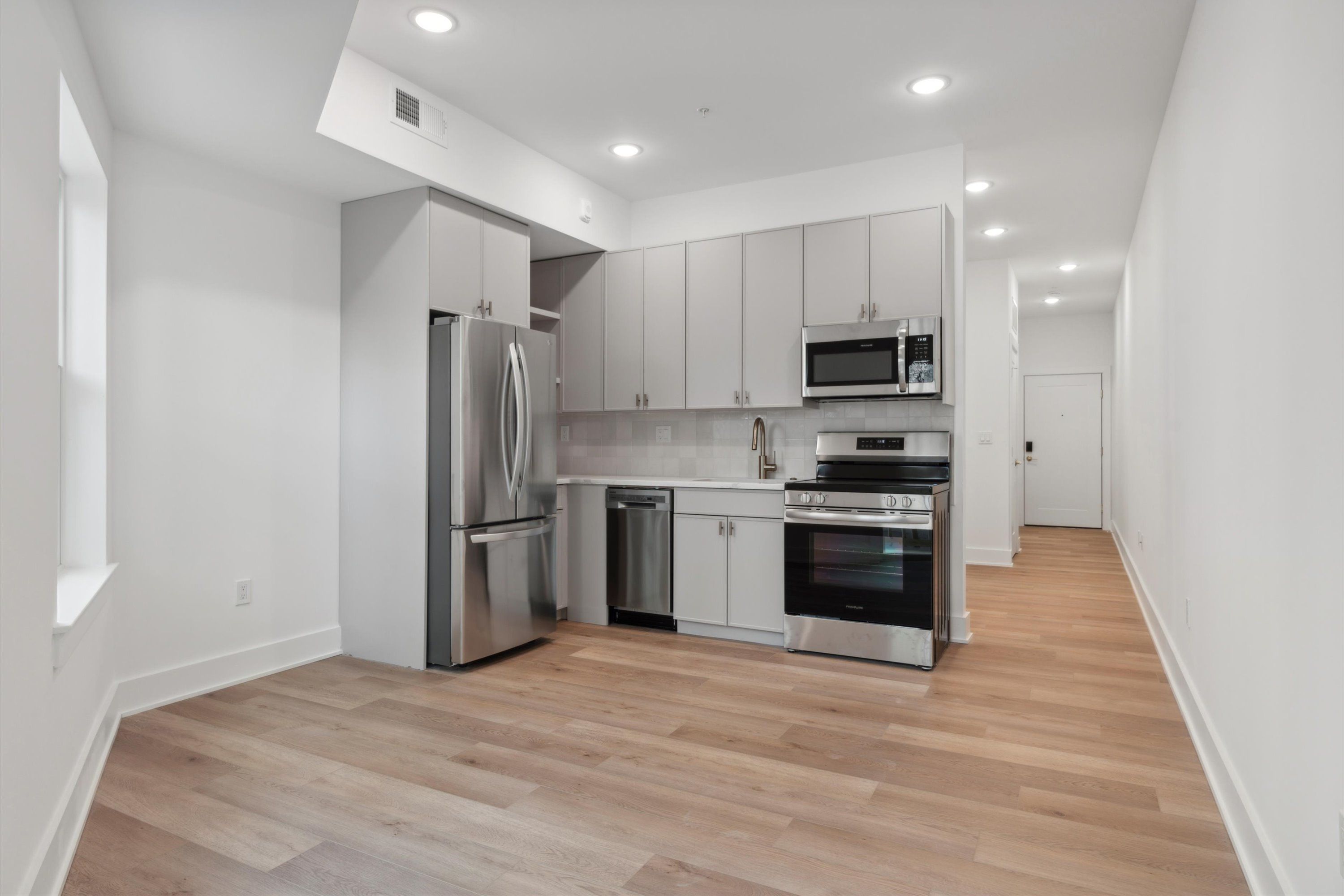 367 W Hortter St Unit 204