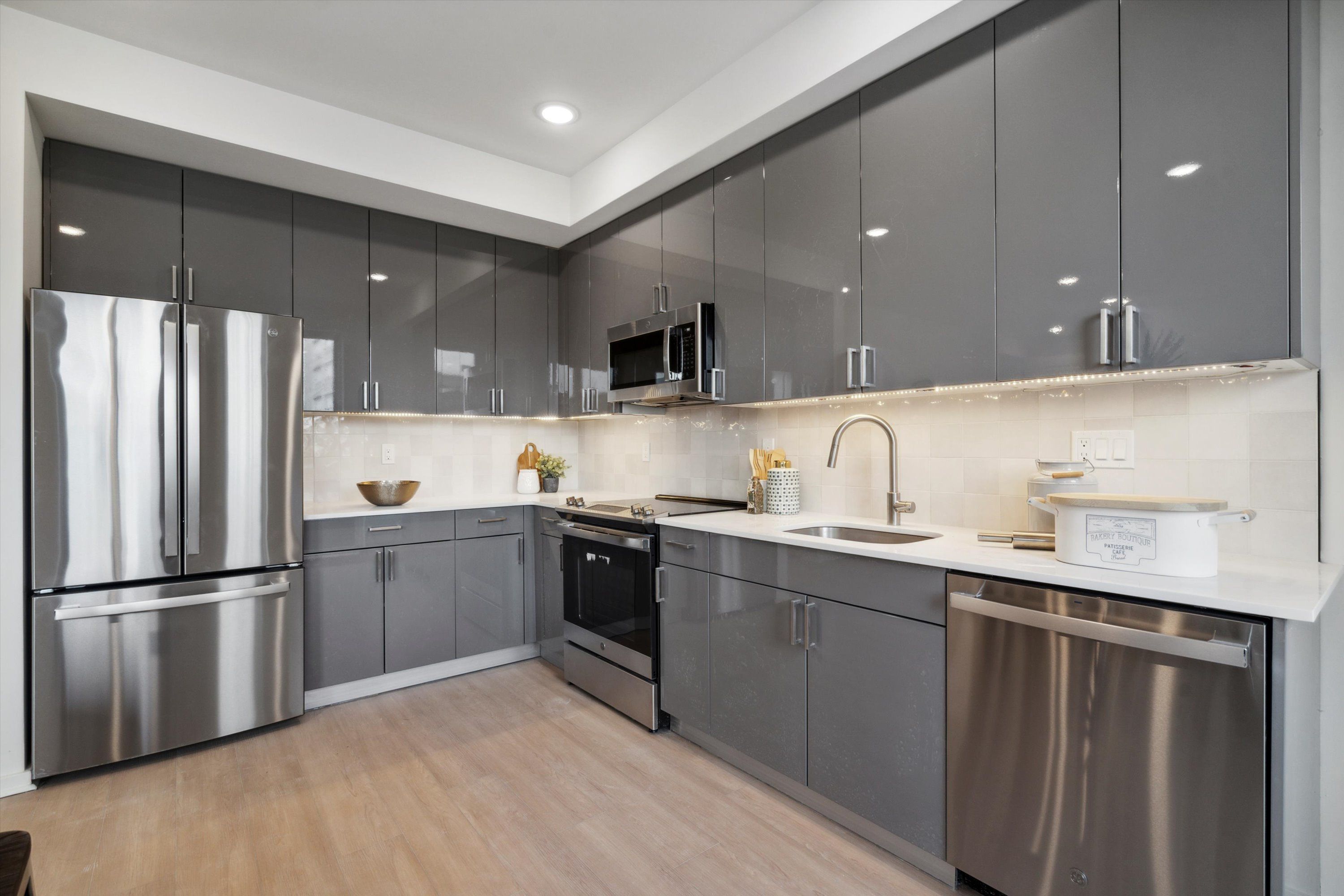 225 N 12TH ST Unit 504