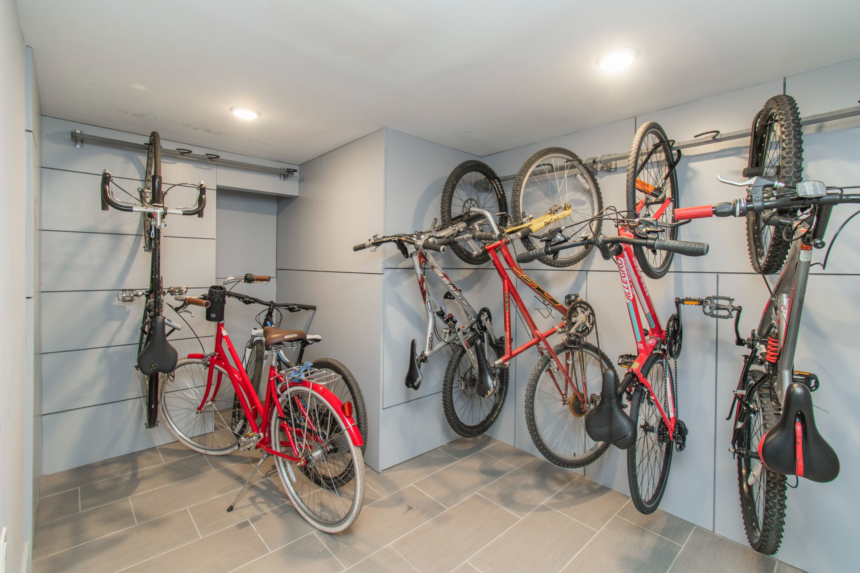 1533-39 PARRISH ST Unit 3D
