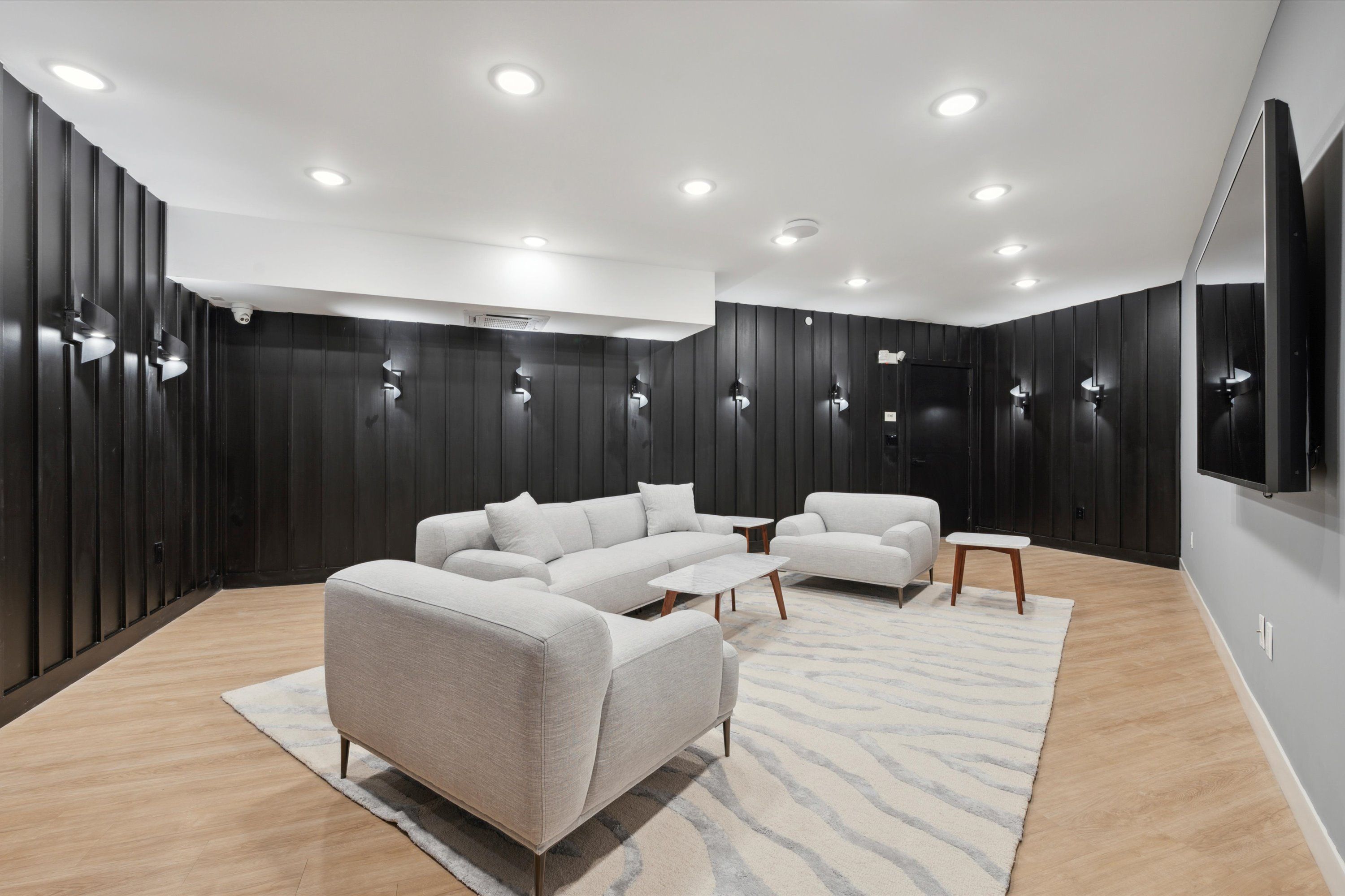 1102 GERMANTOWN AVENUE Unit 209
