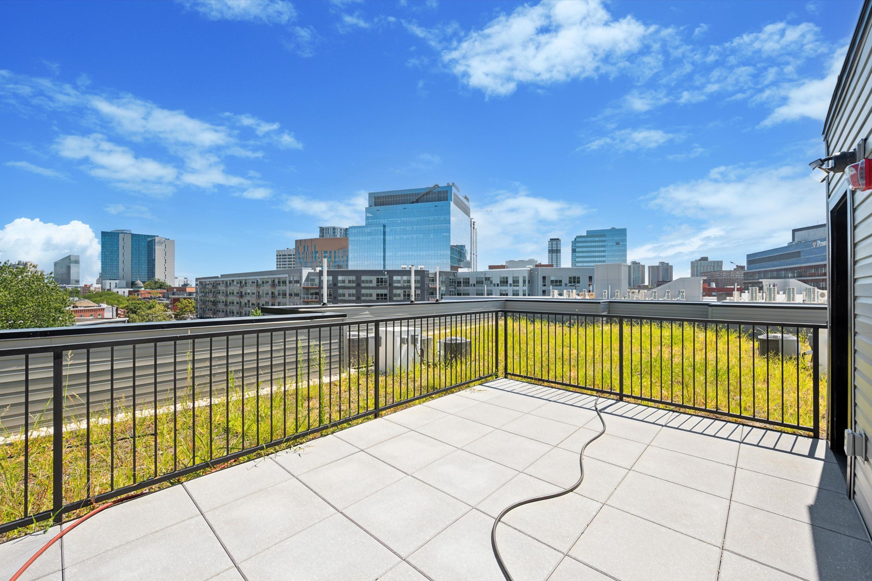 3729 LANCASTER AVE Unit 202