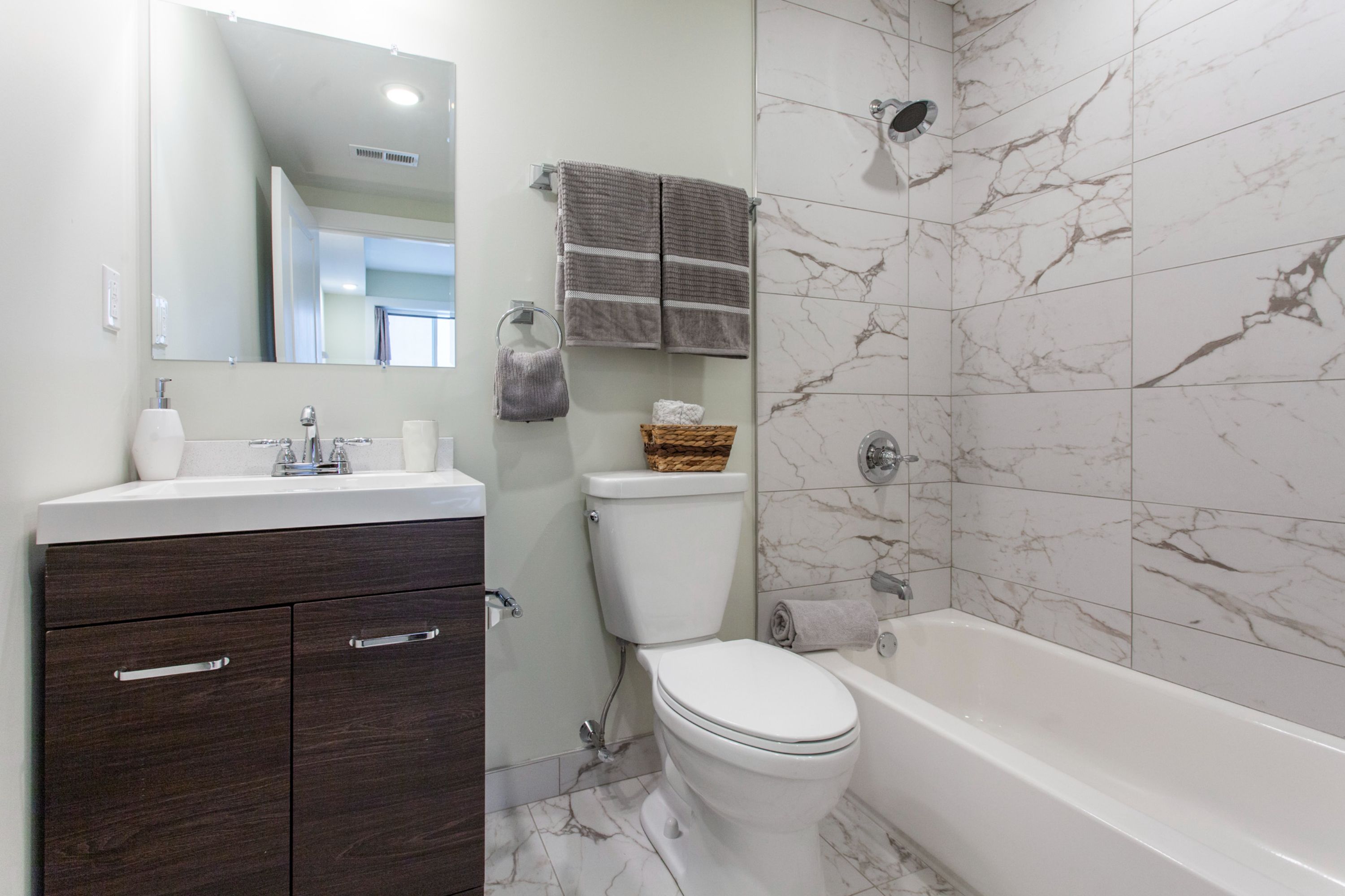 1533-39 PARRISH ST Unit 3D
