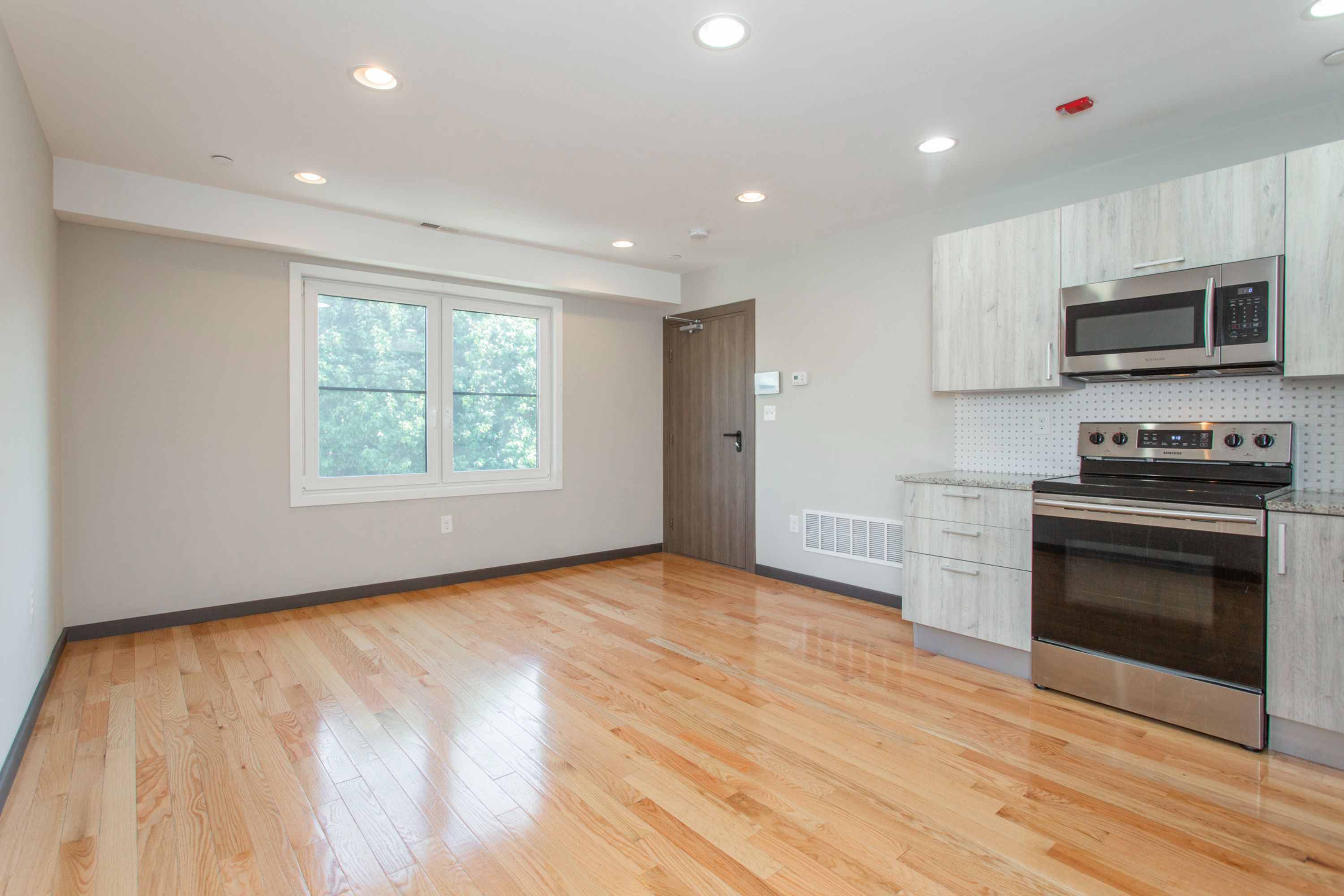 2545-47 MONTROSE ST Unit D
