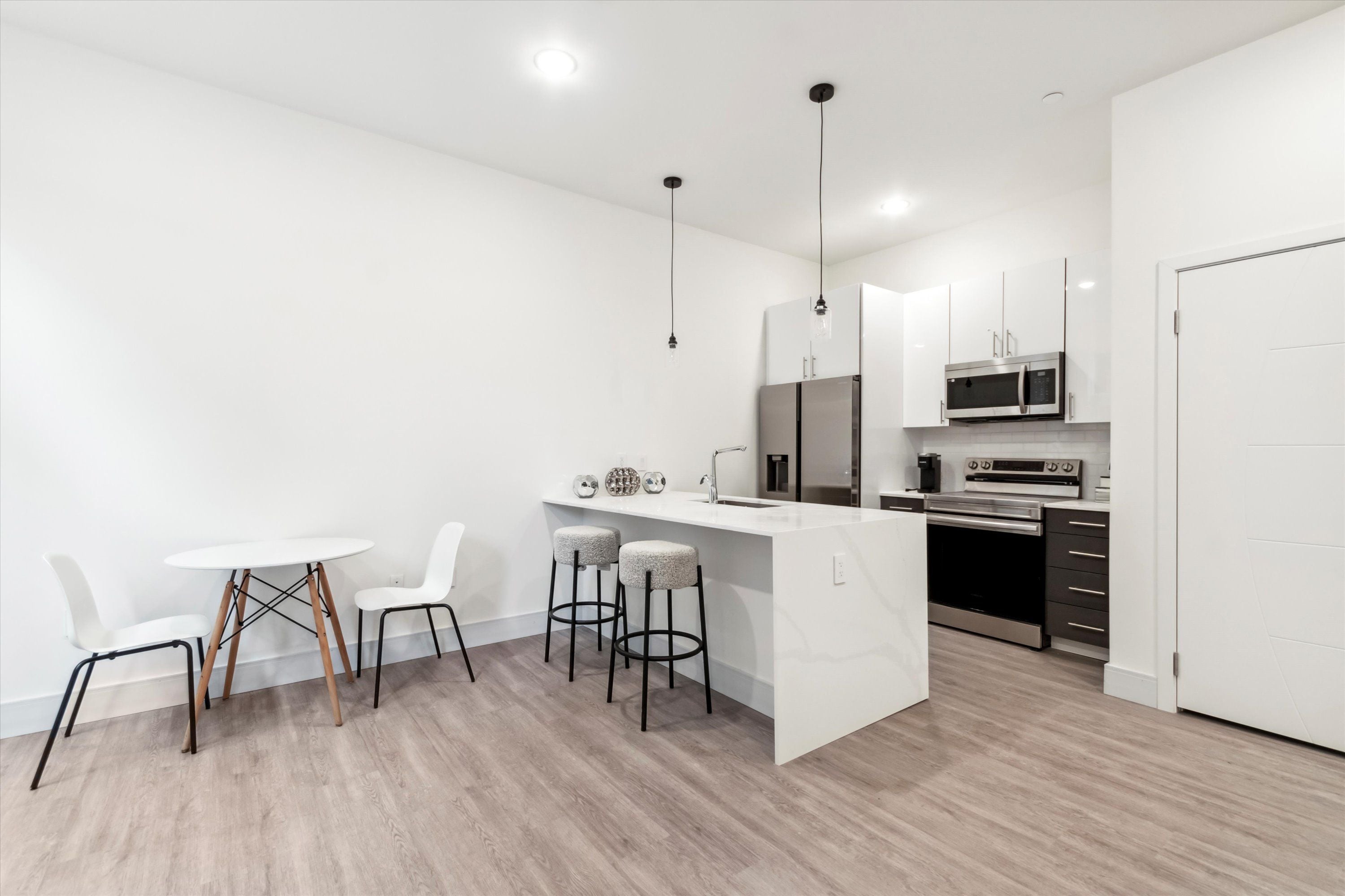 1221 E Fletcher St Unit 102