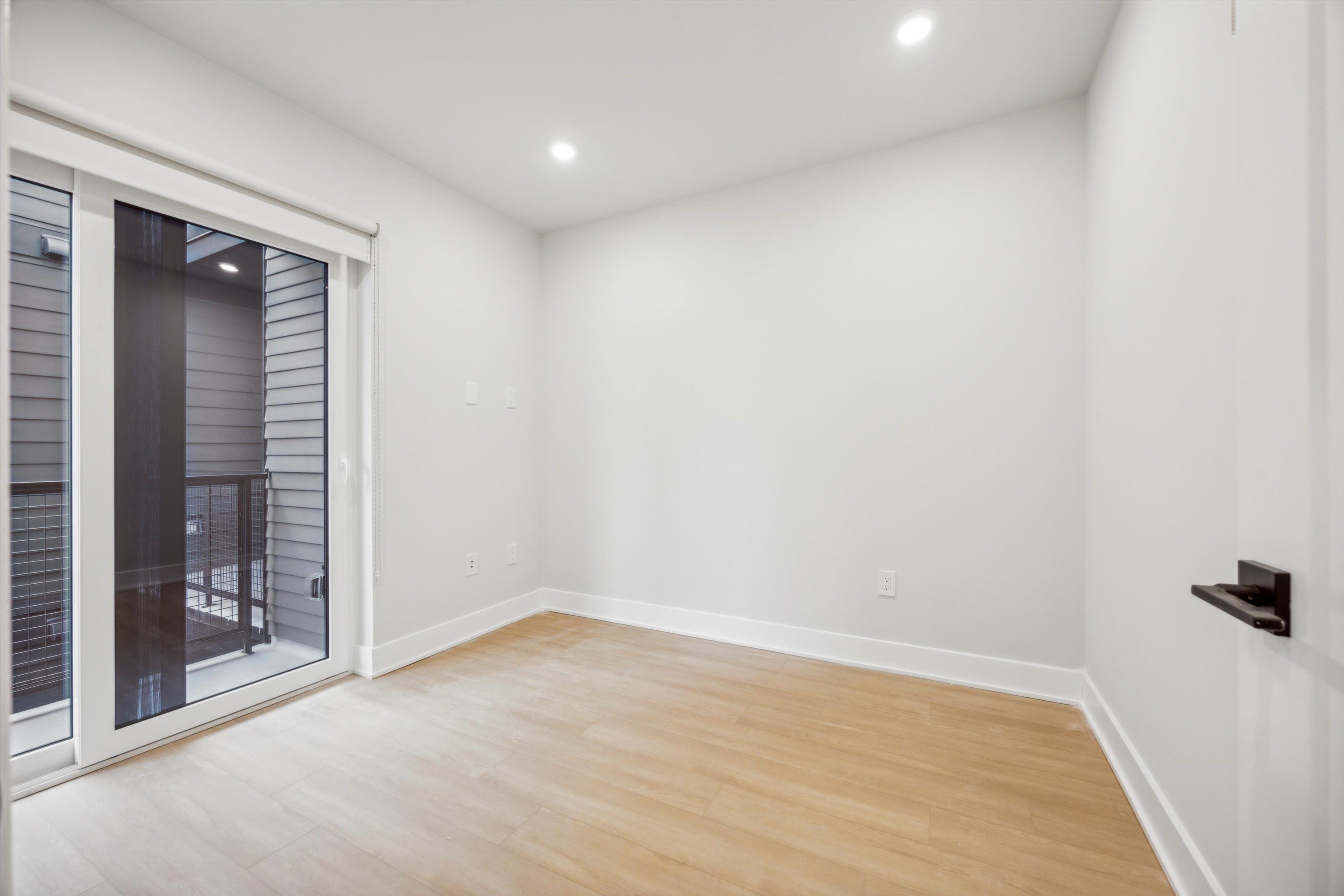6910 Ridge Avenue Unit 220