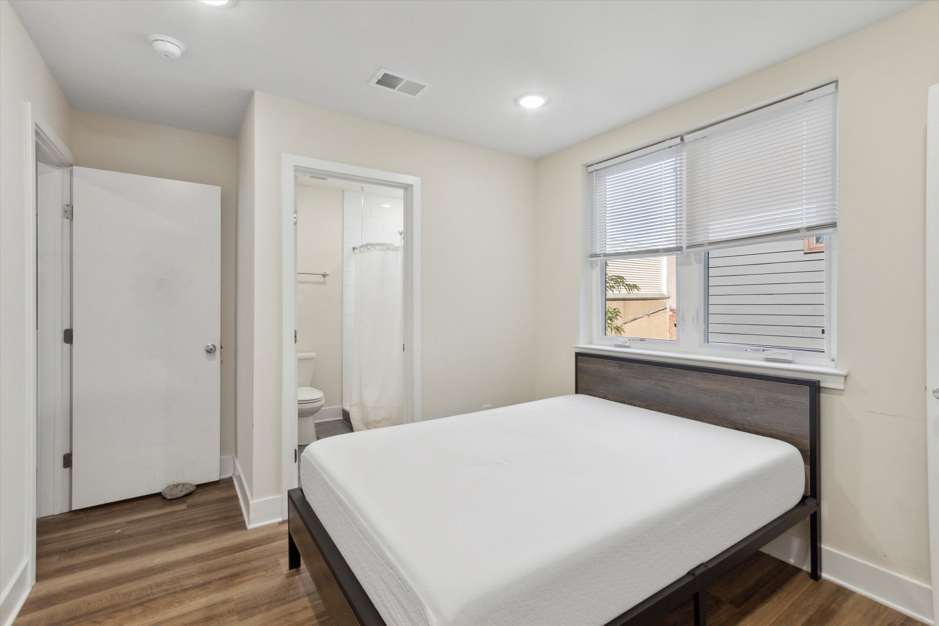 1519 N Sydenham St Unit B