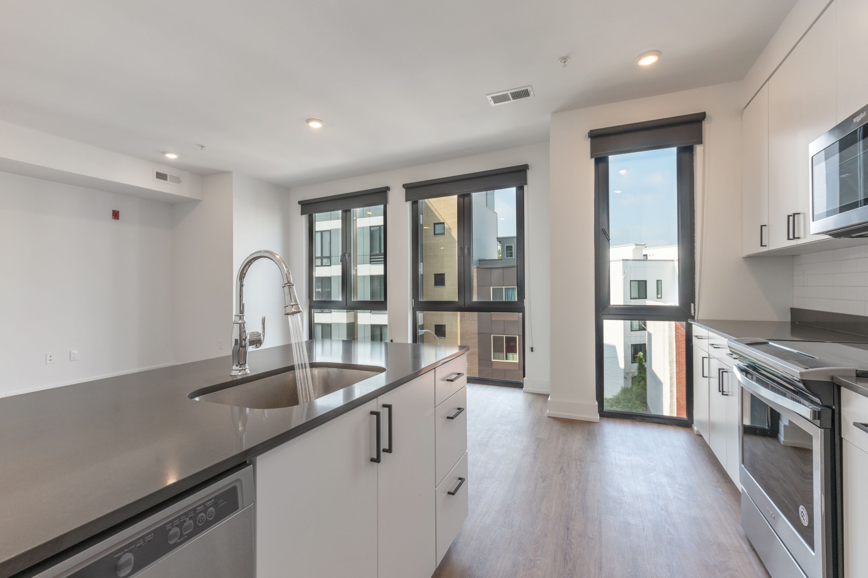 1519 Ridge Ave Unit 403