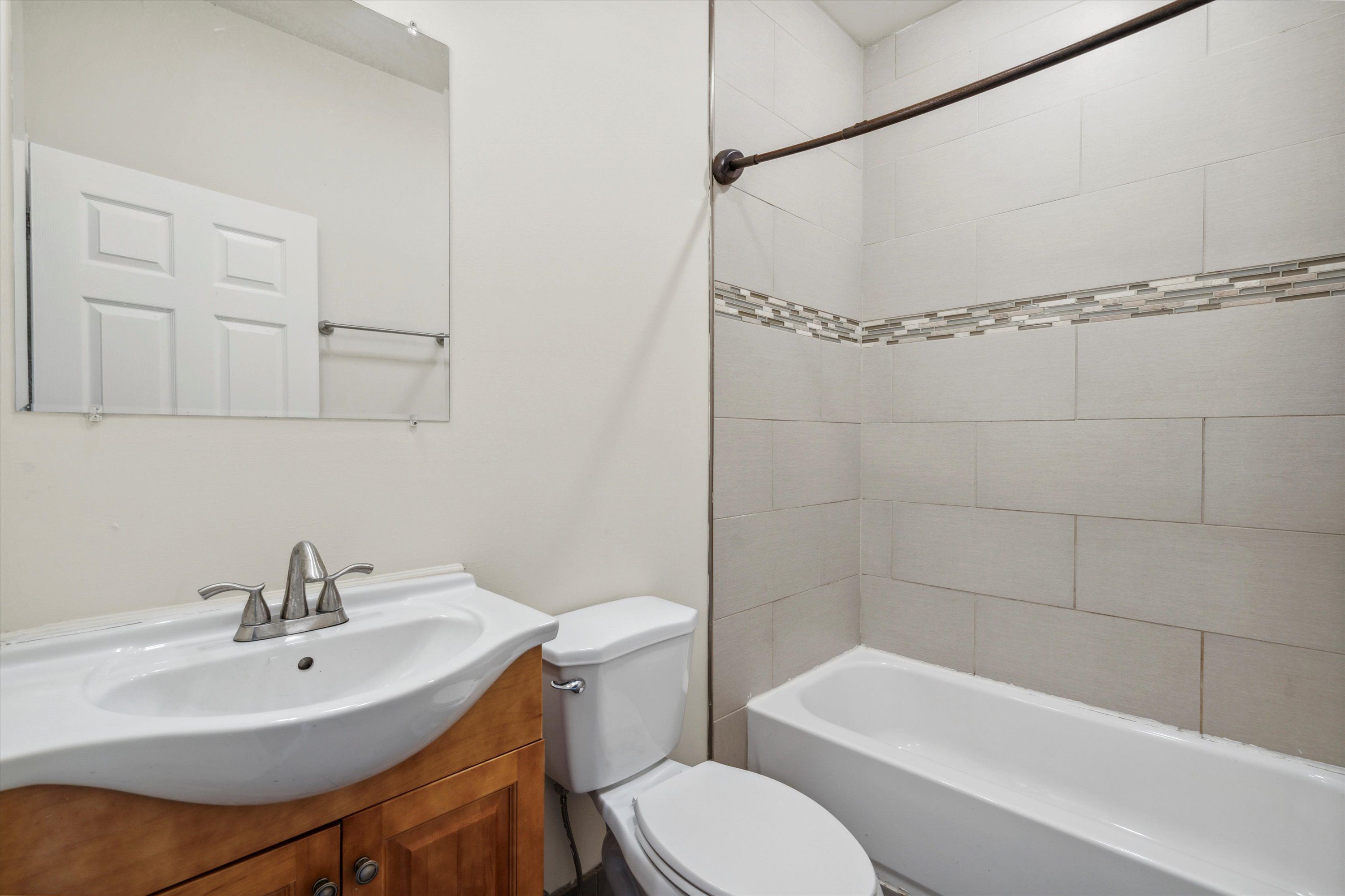 2107 N 17TH ST Unit B