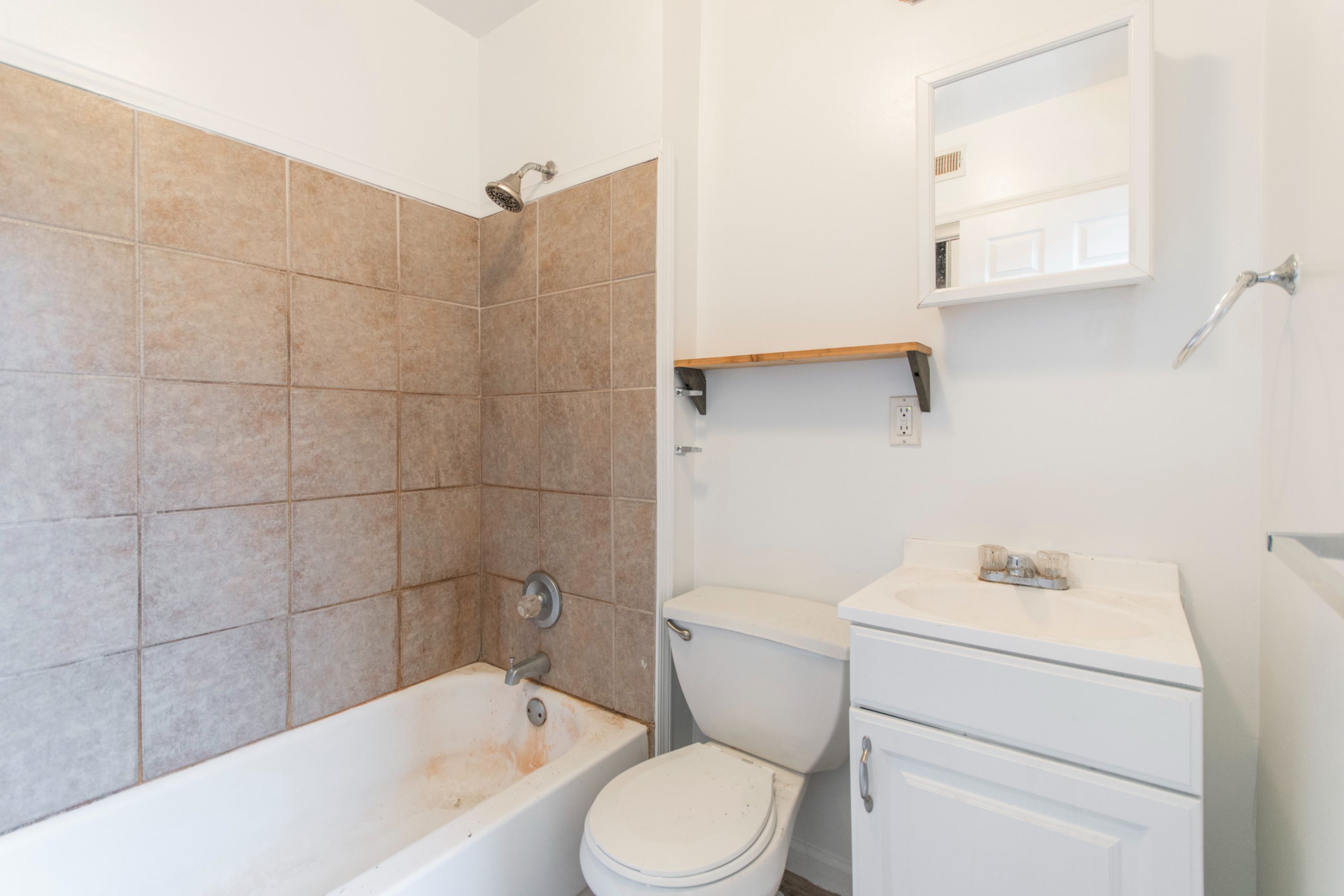 1603 W OXFORD ST Unit 2