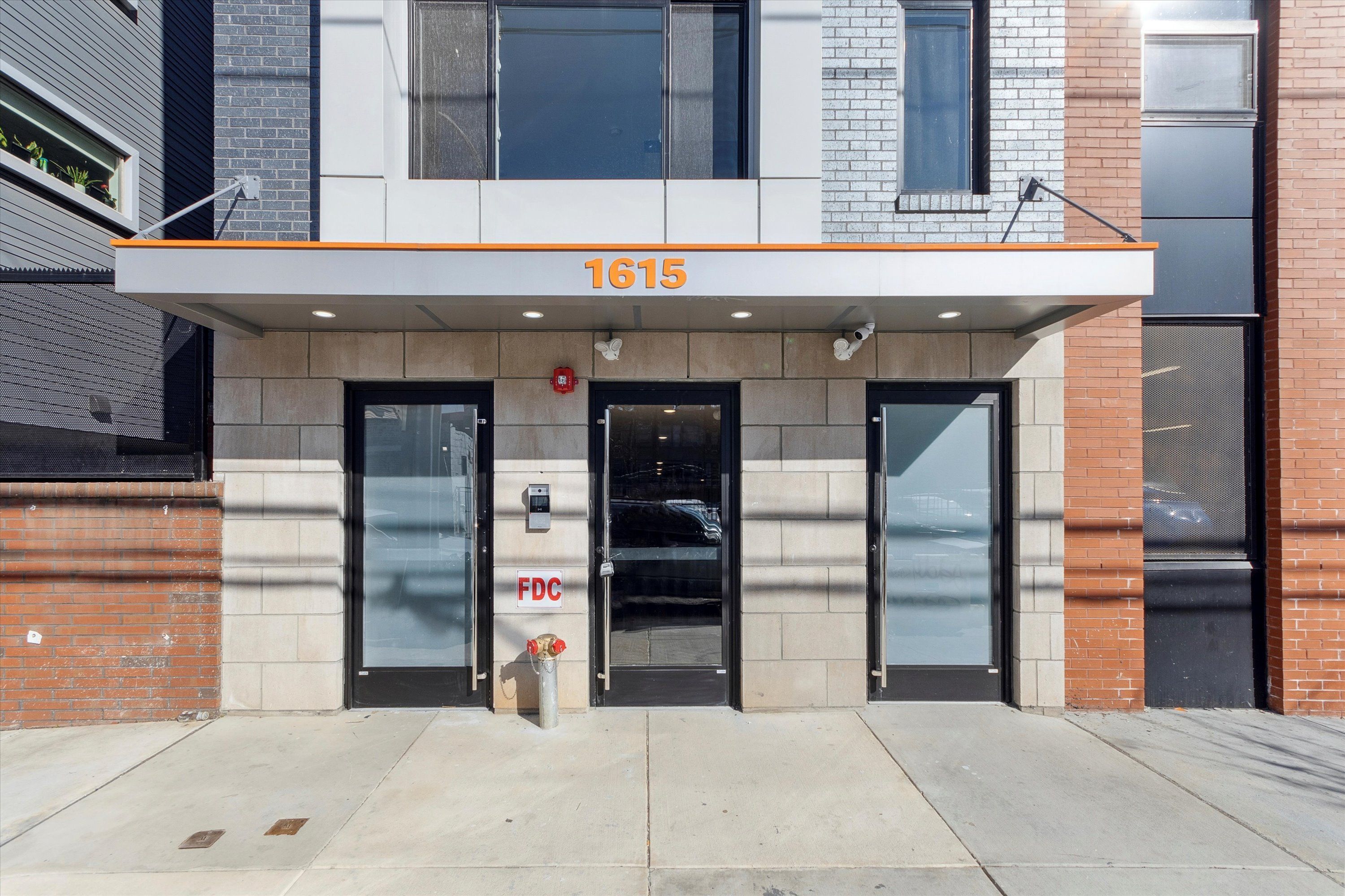 1615 POPLAR ST Unit 5