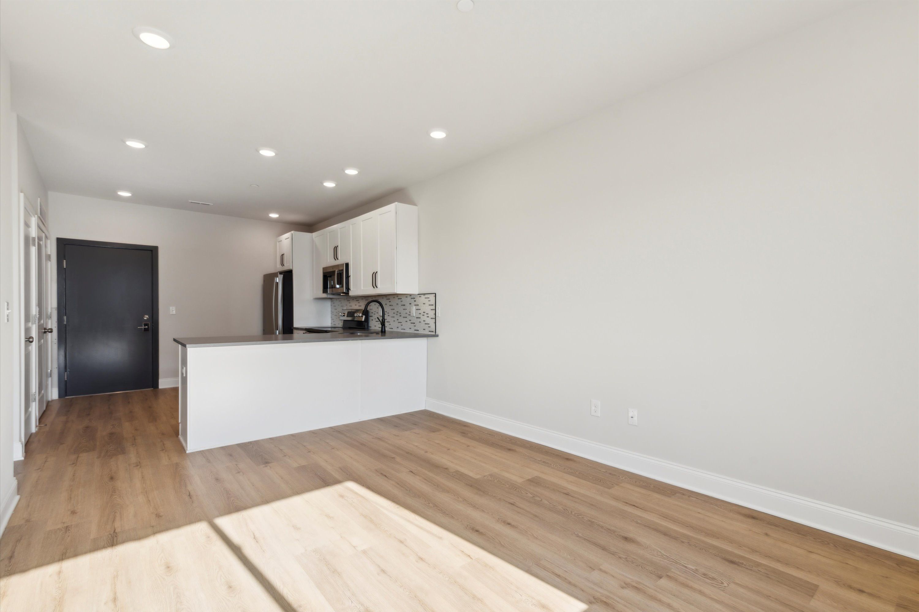 2143 E LEHIGH AVE Unit 606