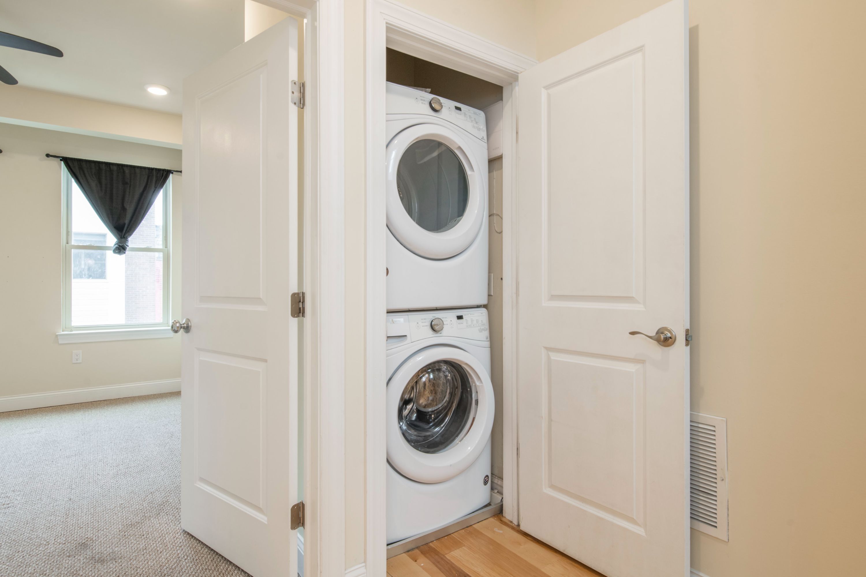 1825 N BOUVIER ST Unit B 1825 N BOUVIER ST Unit B