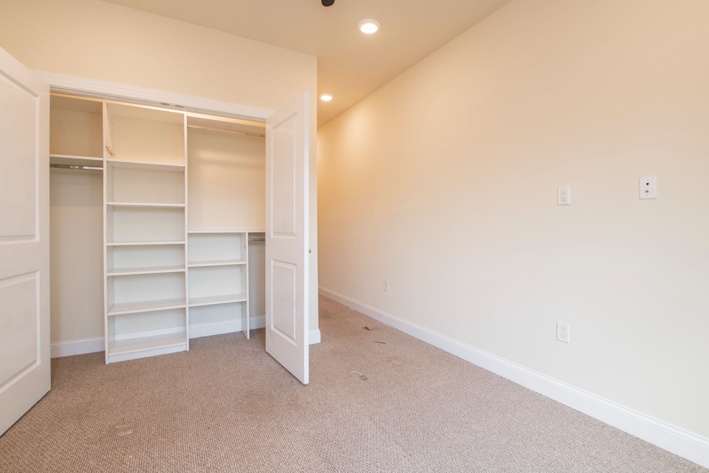 1825 N BOUVIER ST Unit B 1825 N BOUVIER ST Unit B