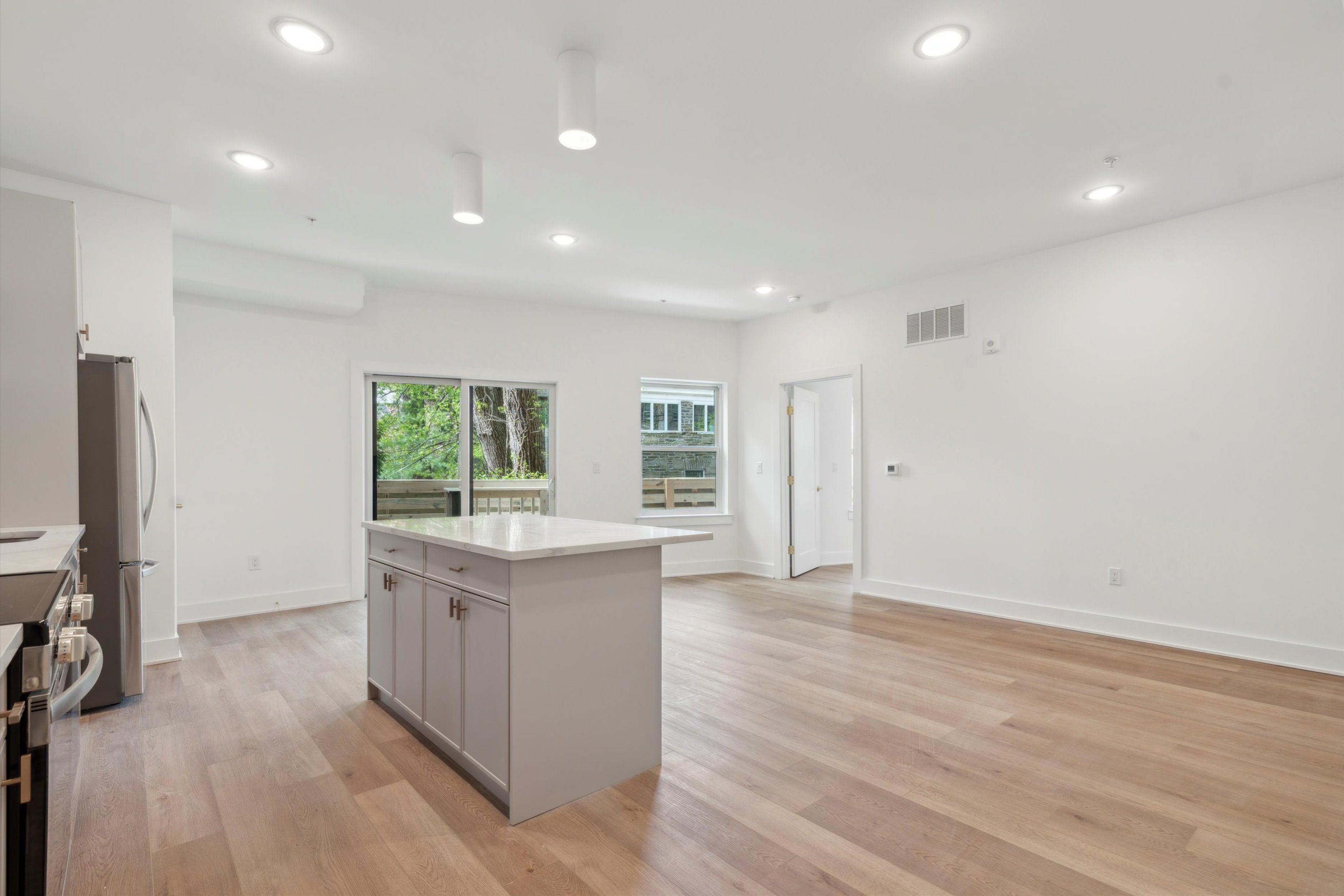 367 W Hortter St Unit 208
