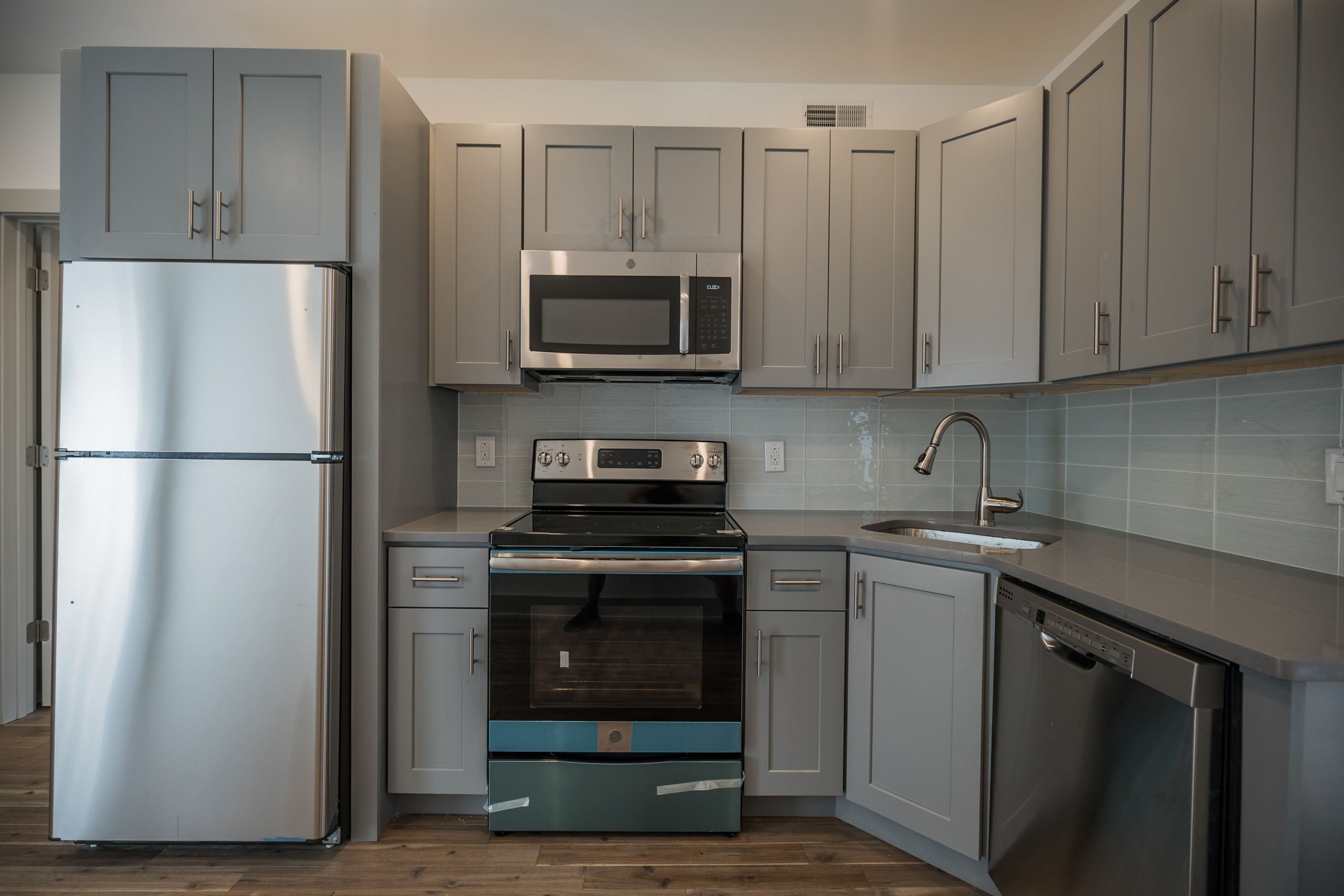 3213 HAVERFORD AVE Unit 4