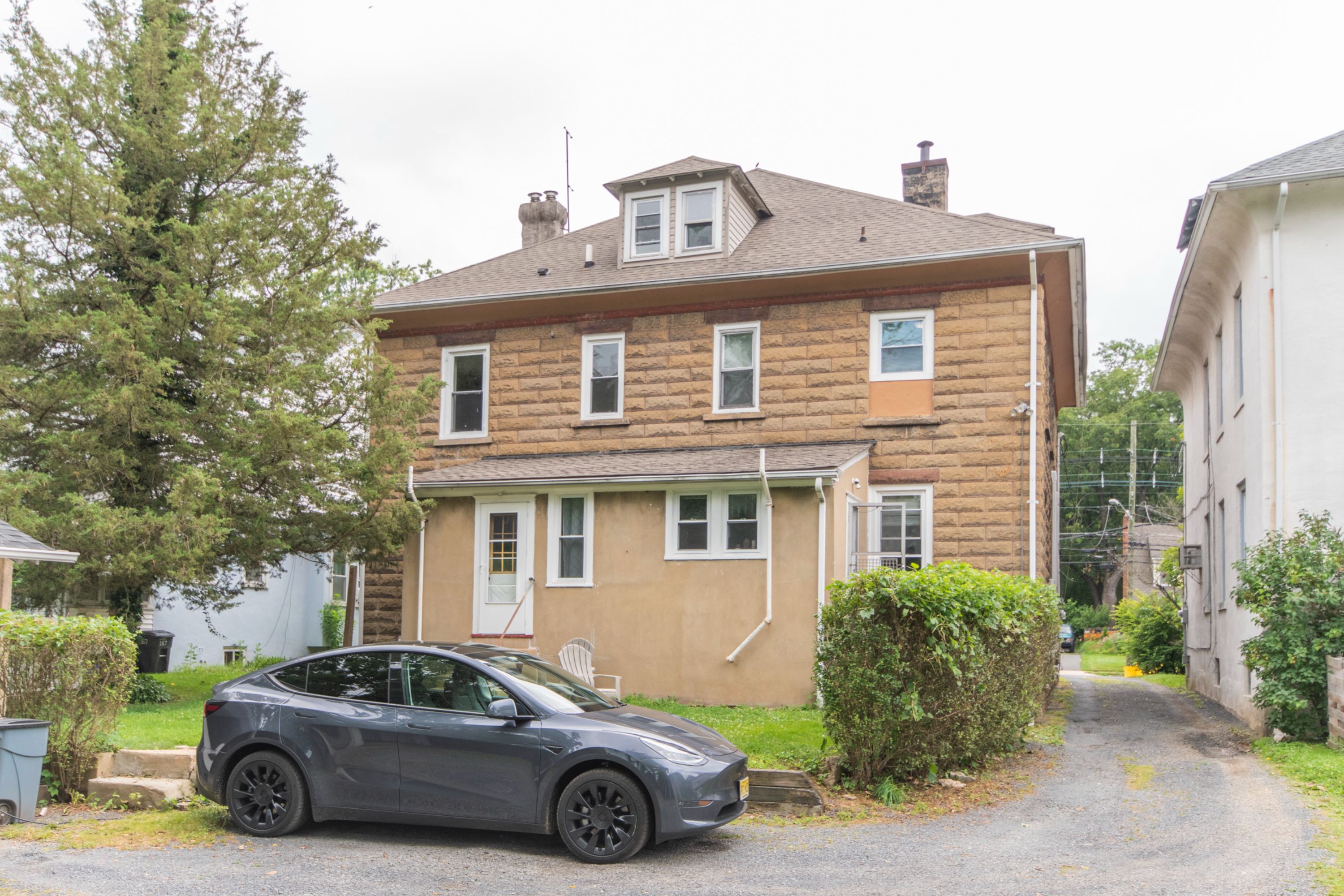 169 S Harrison St Unit 2