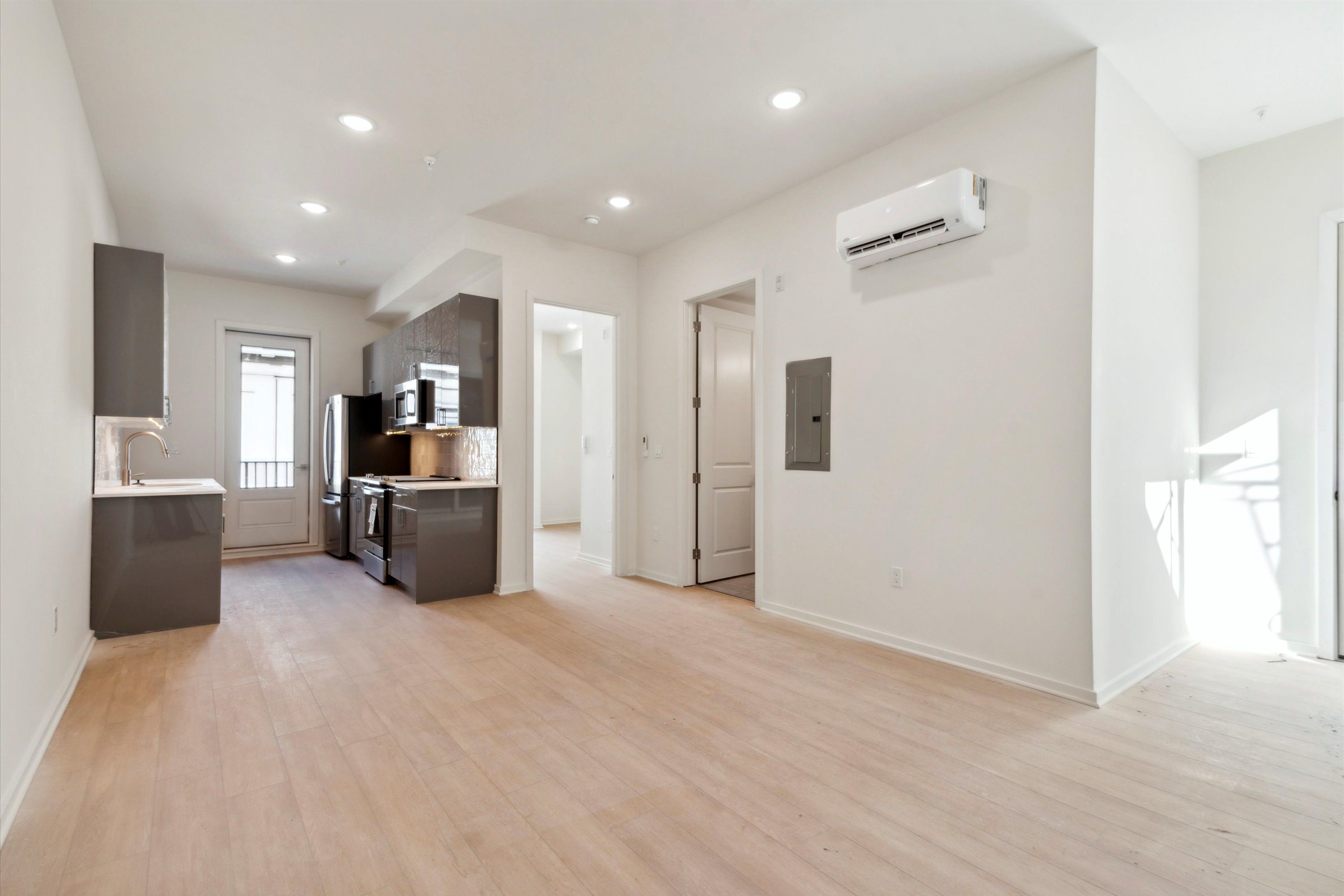 225 N 12TH ST Unit 403