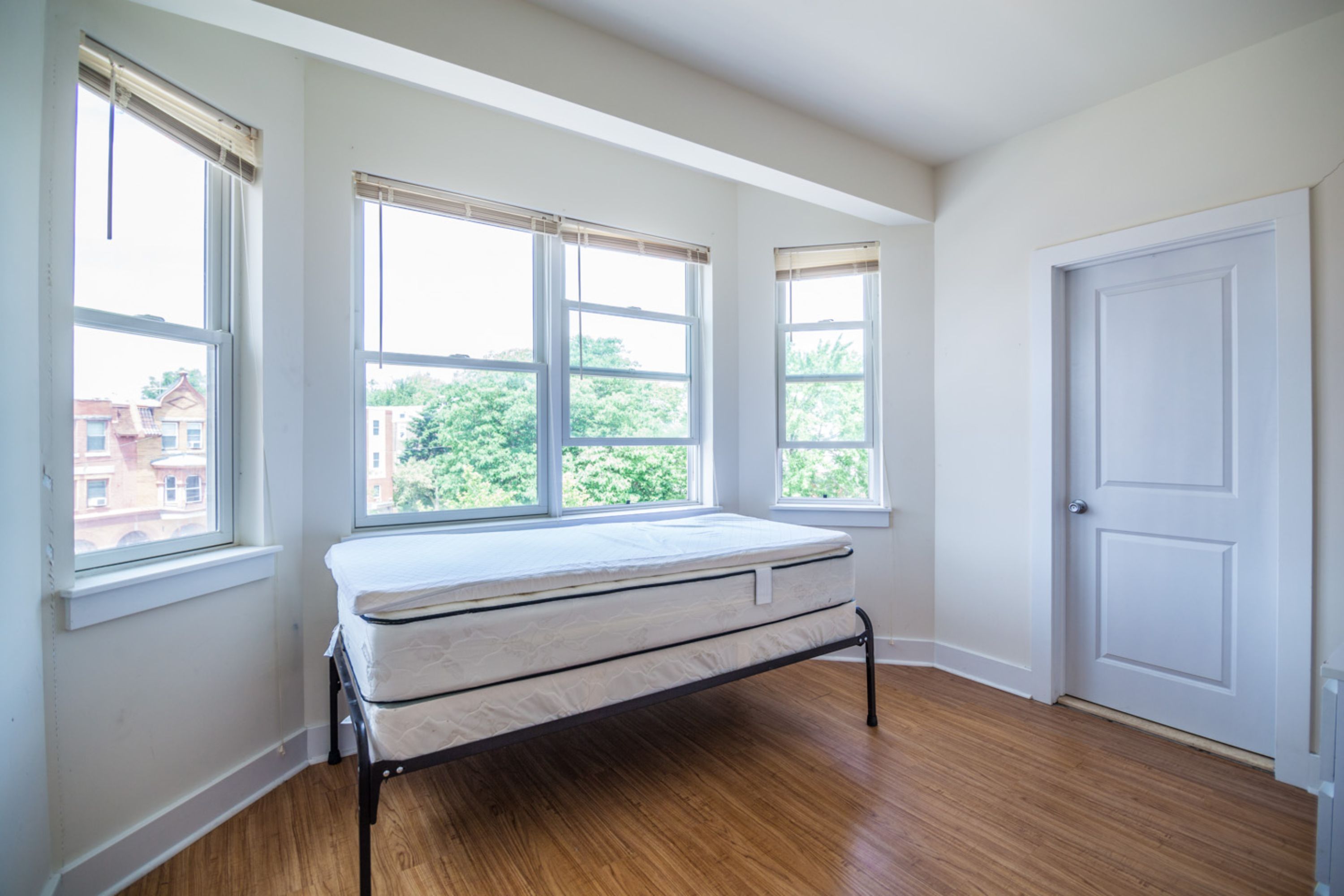 3842 LANCASTER AVE Unit 2