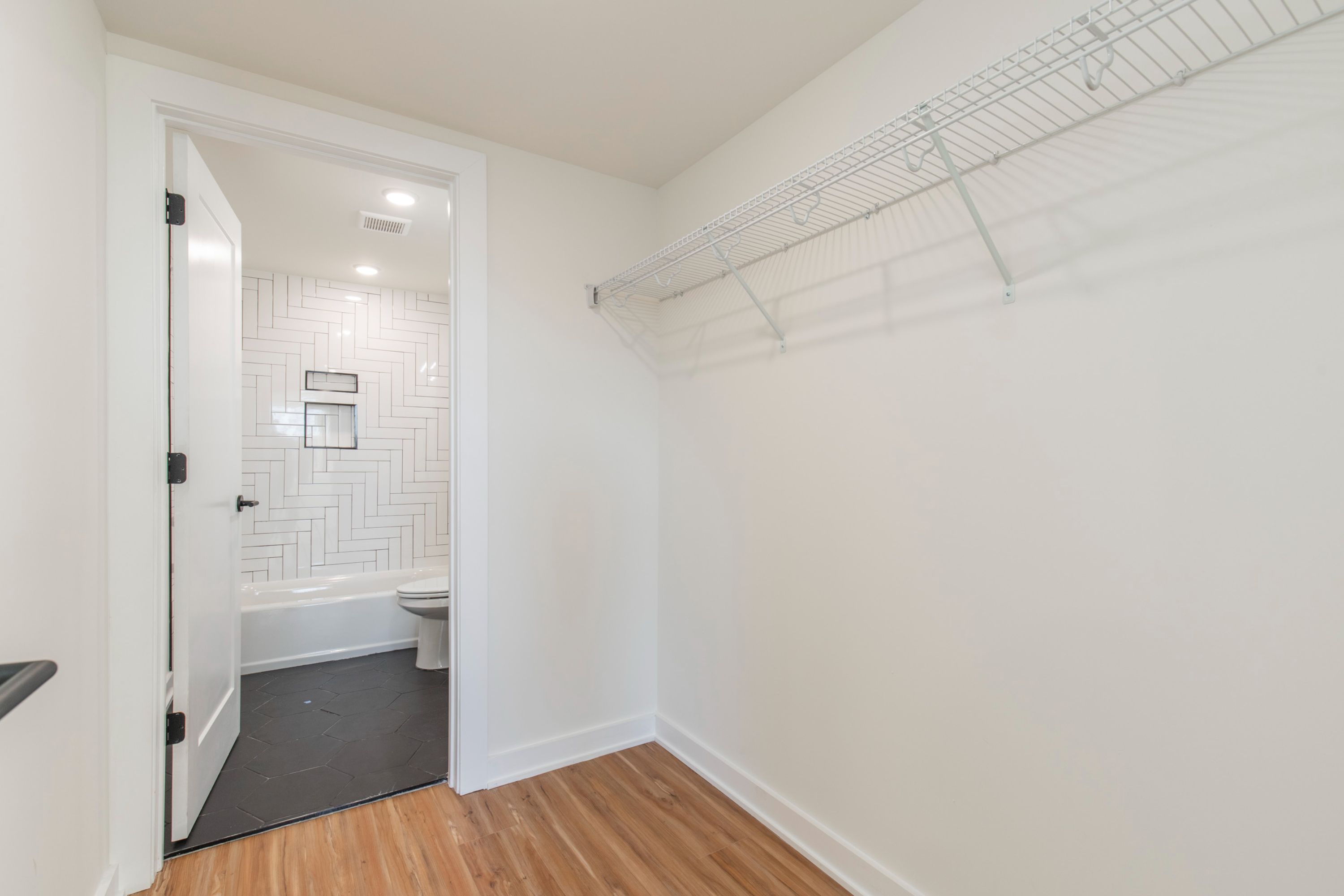 810 W Norris ST Unit 2
