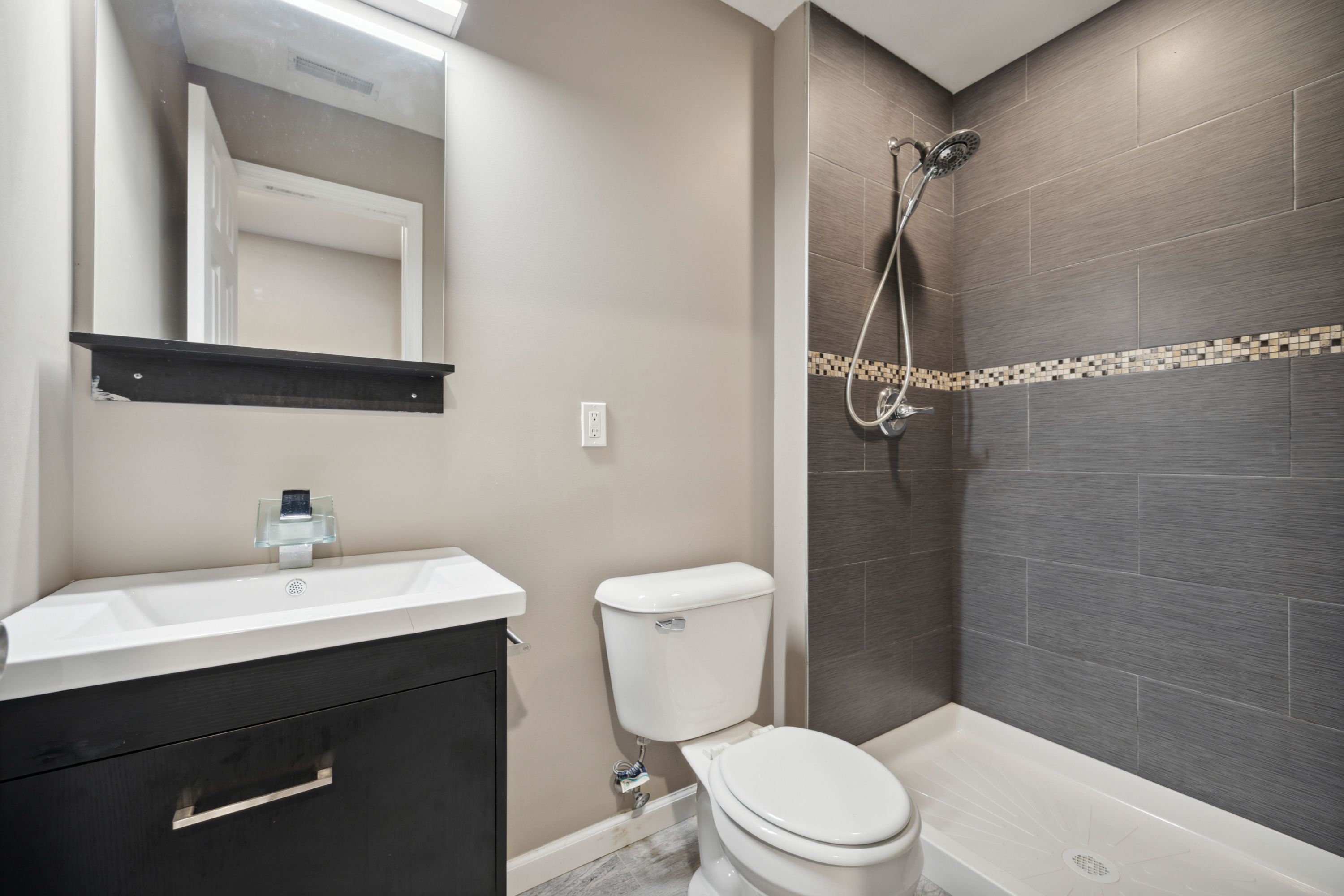 1715 CECIL B MOORE AVE Unit 2